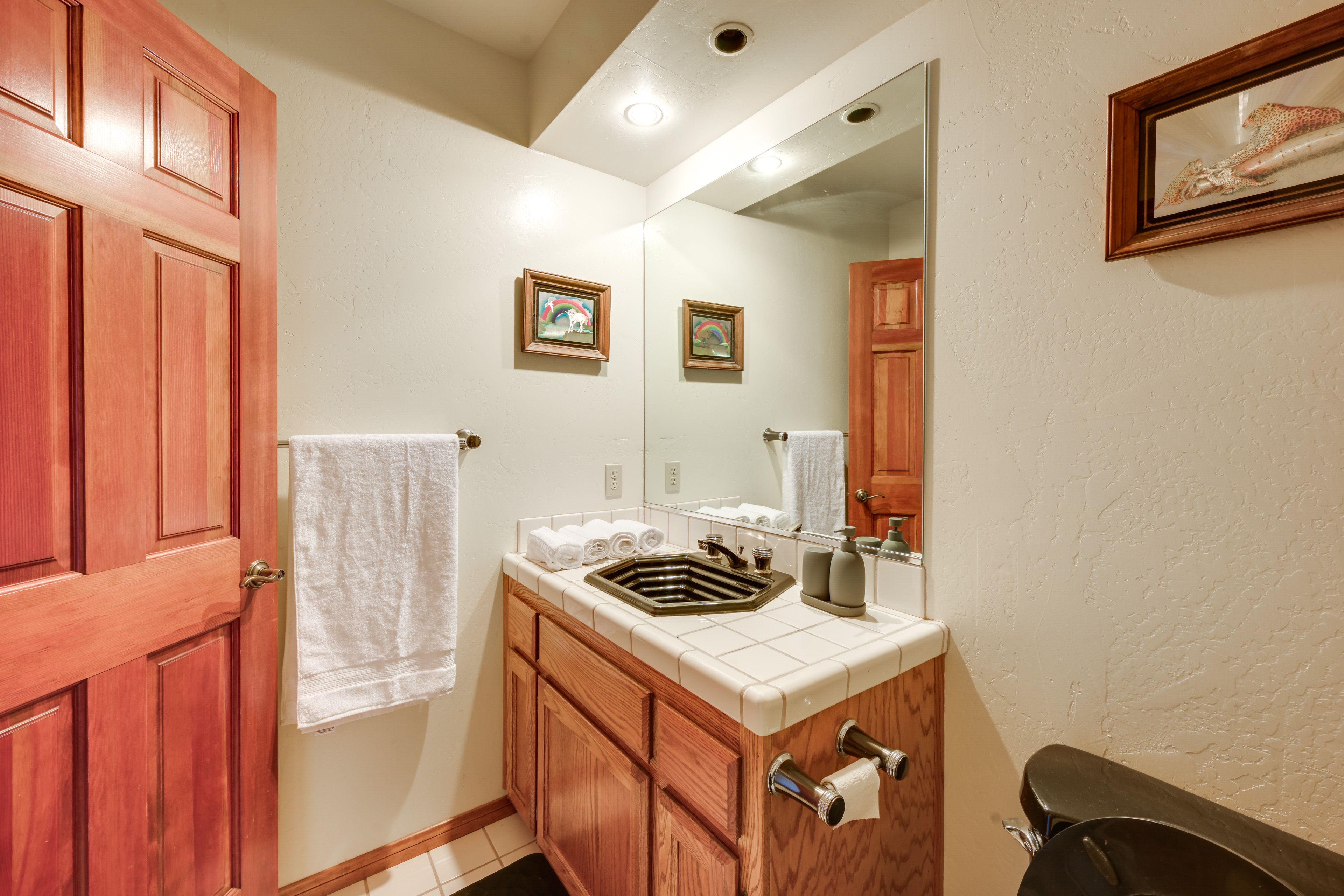 En-Suite Bathroom | 2nd Floor