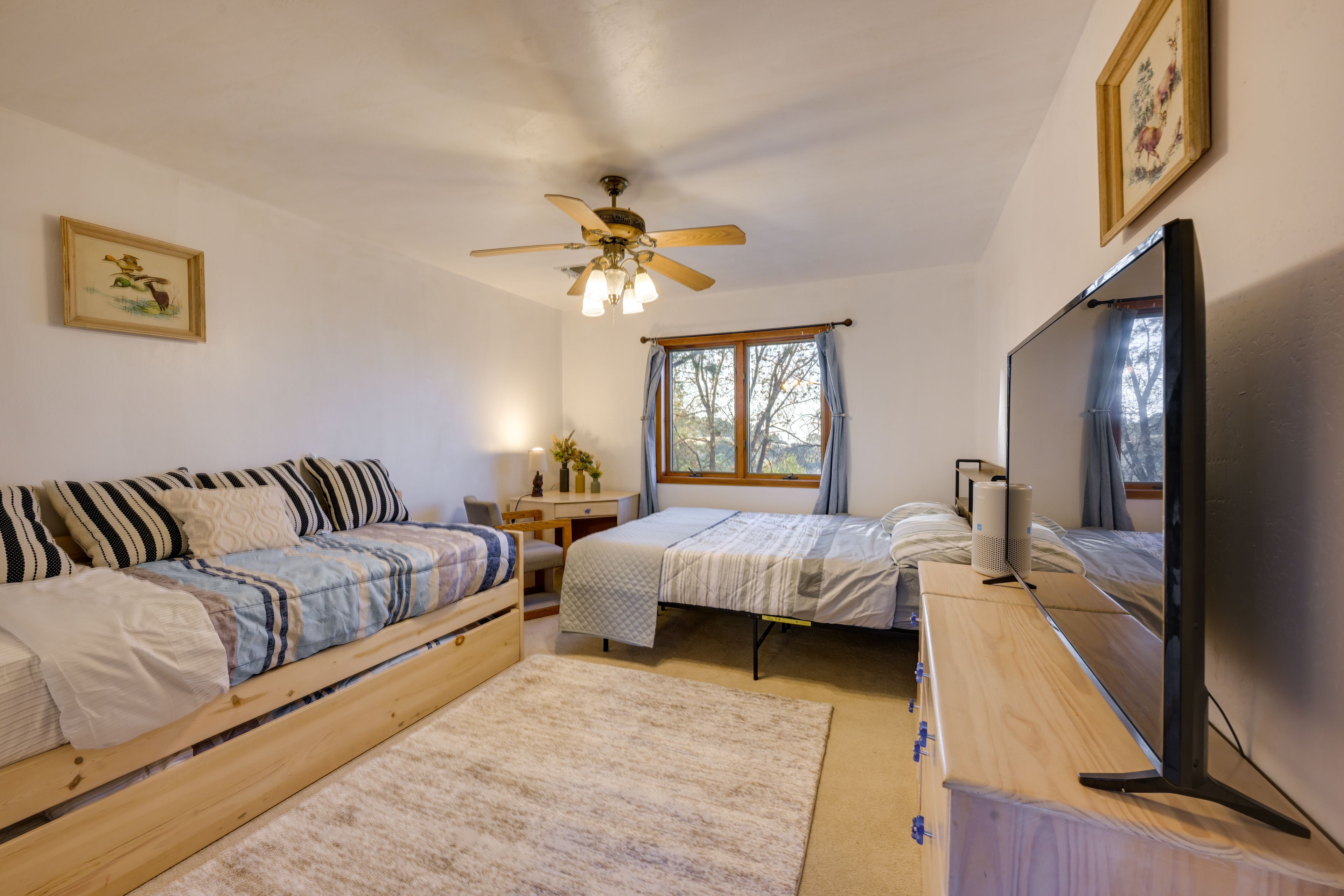Bedroom 4 | Queen Bed, Twin Daybed | 2nd Floor