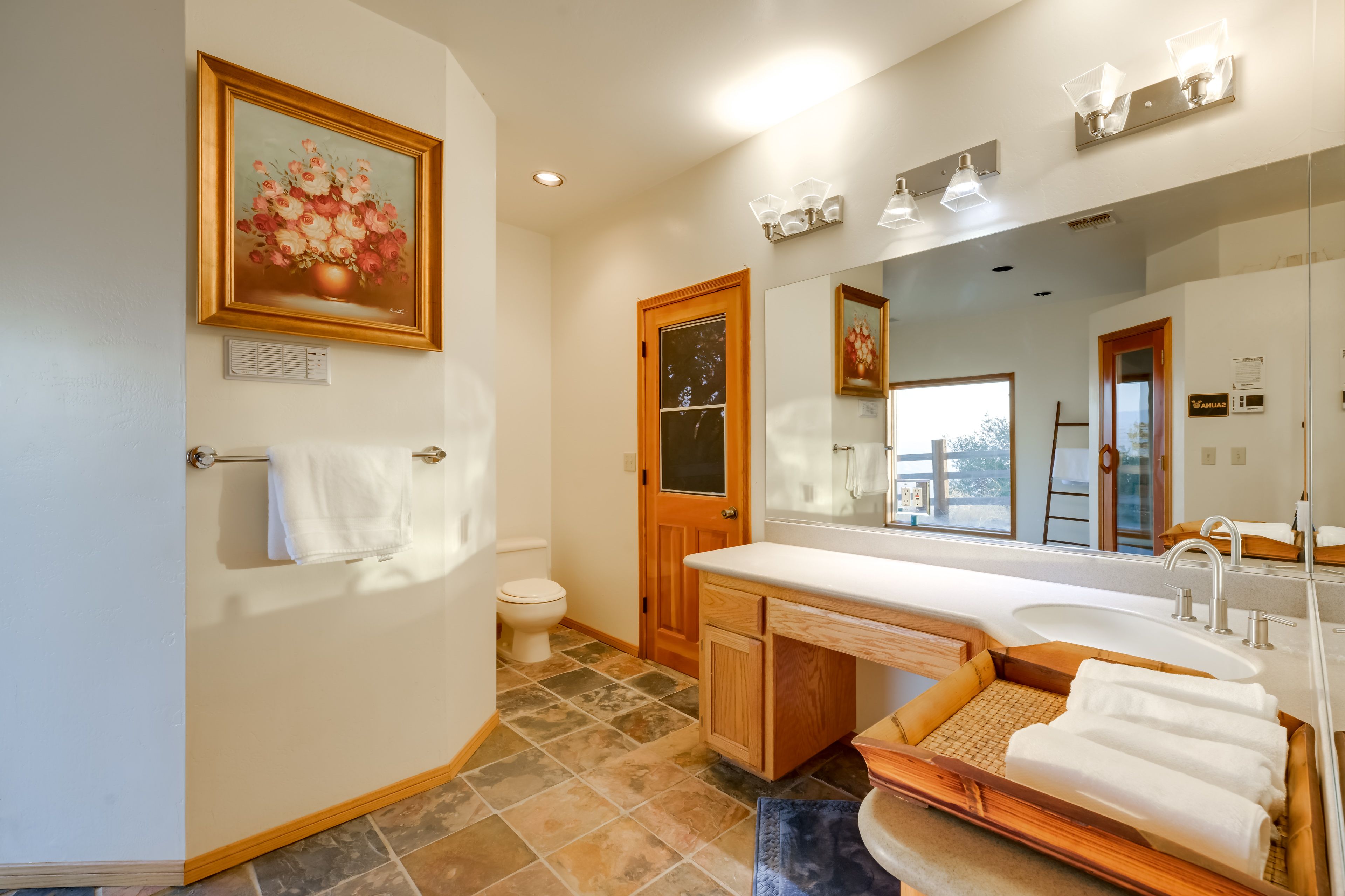 En-Suite Bathroom | Soaking Tub | Sauna