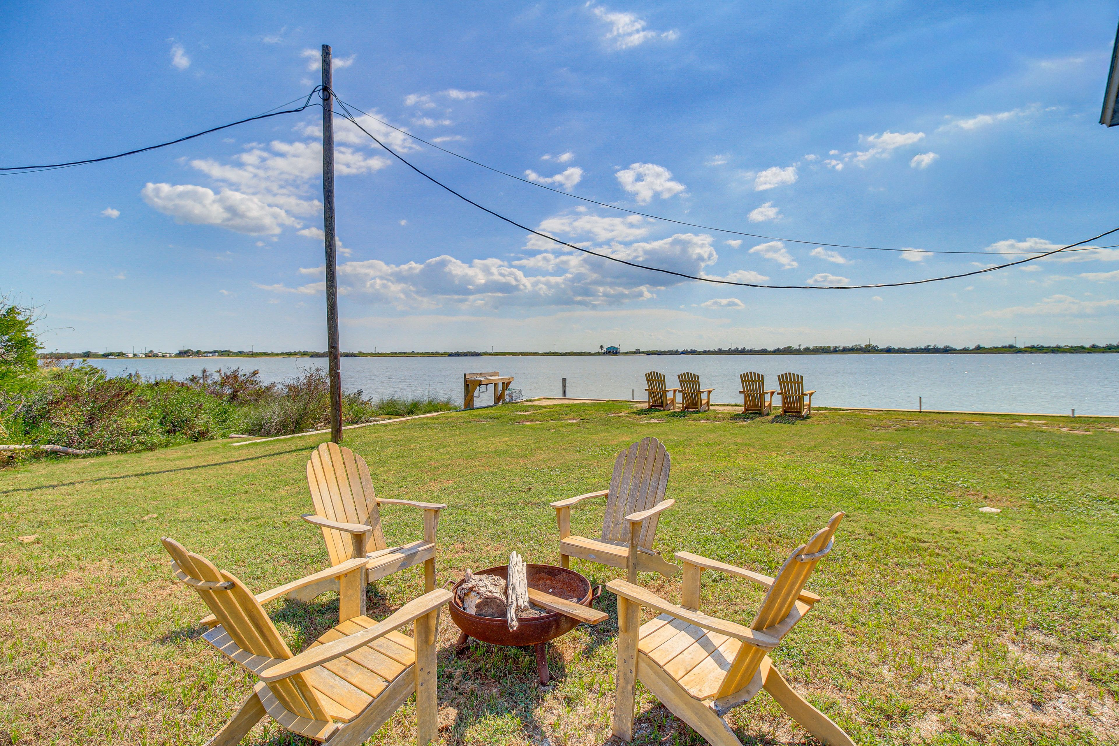 Large Yard | Fire Pit Area