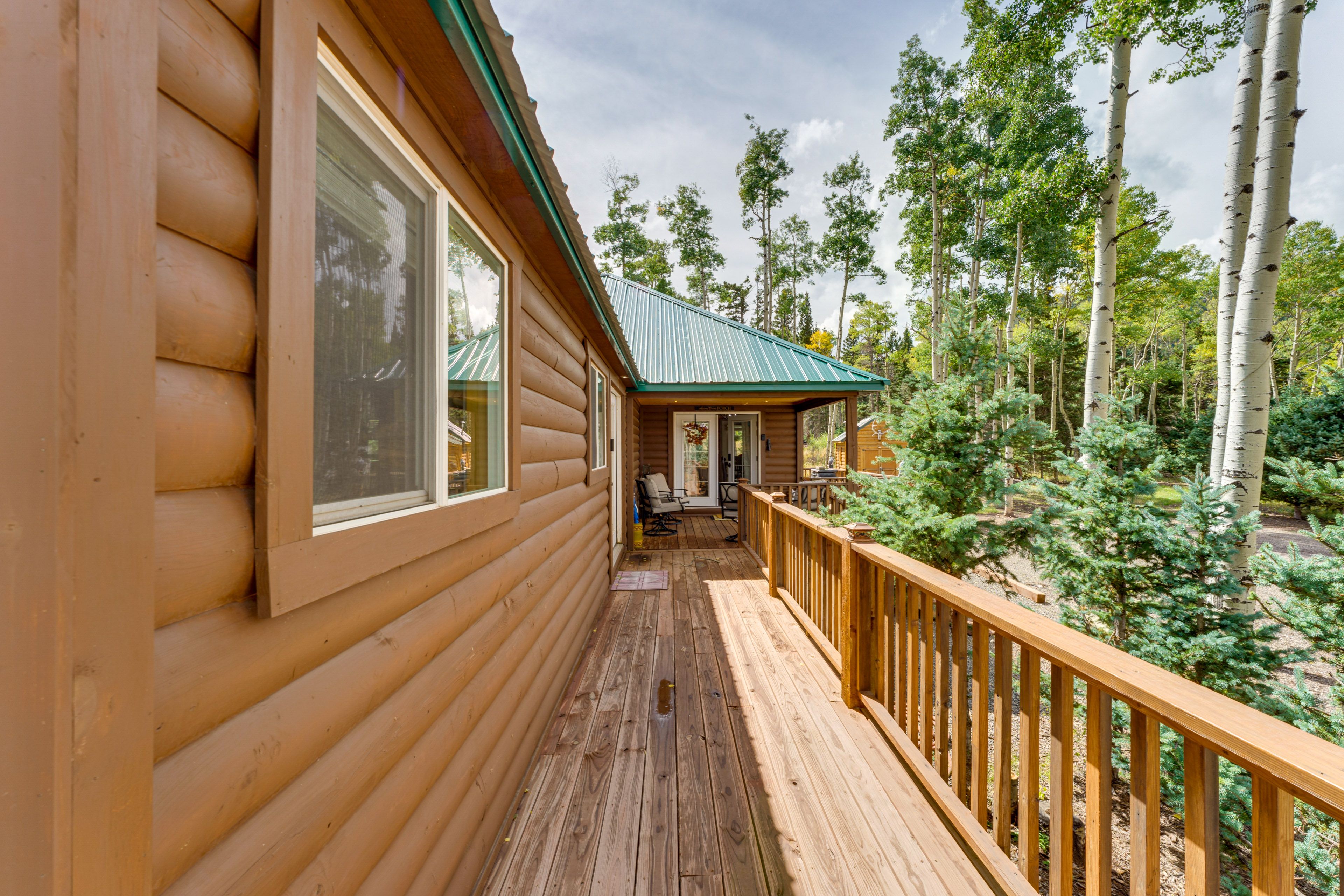 Wraparound Deck | Gas Grill