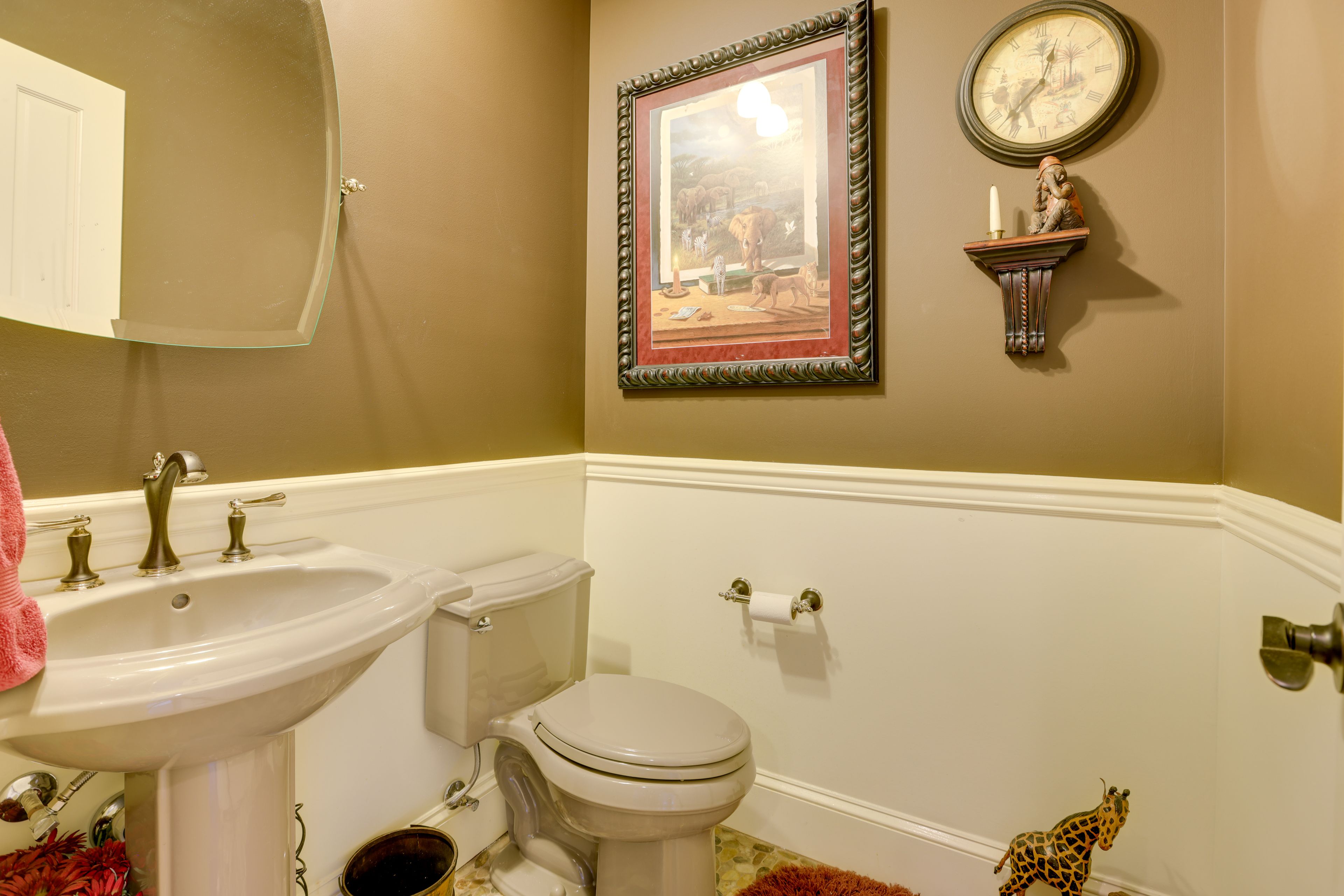 Half Bathroom | 1st Floor