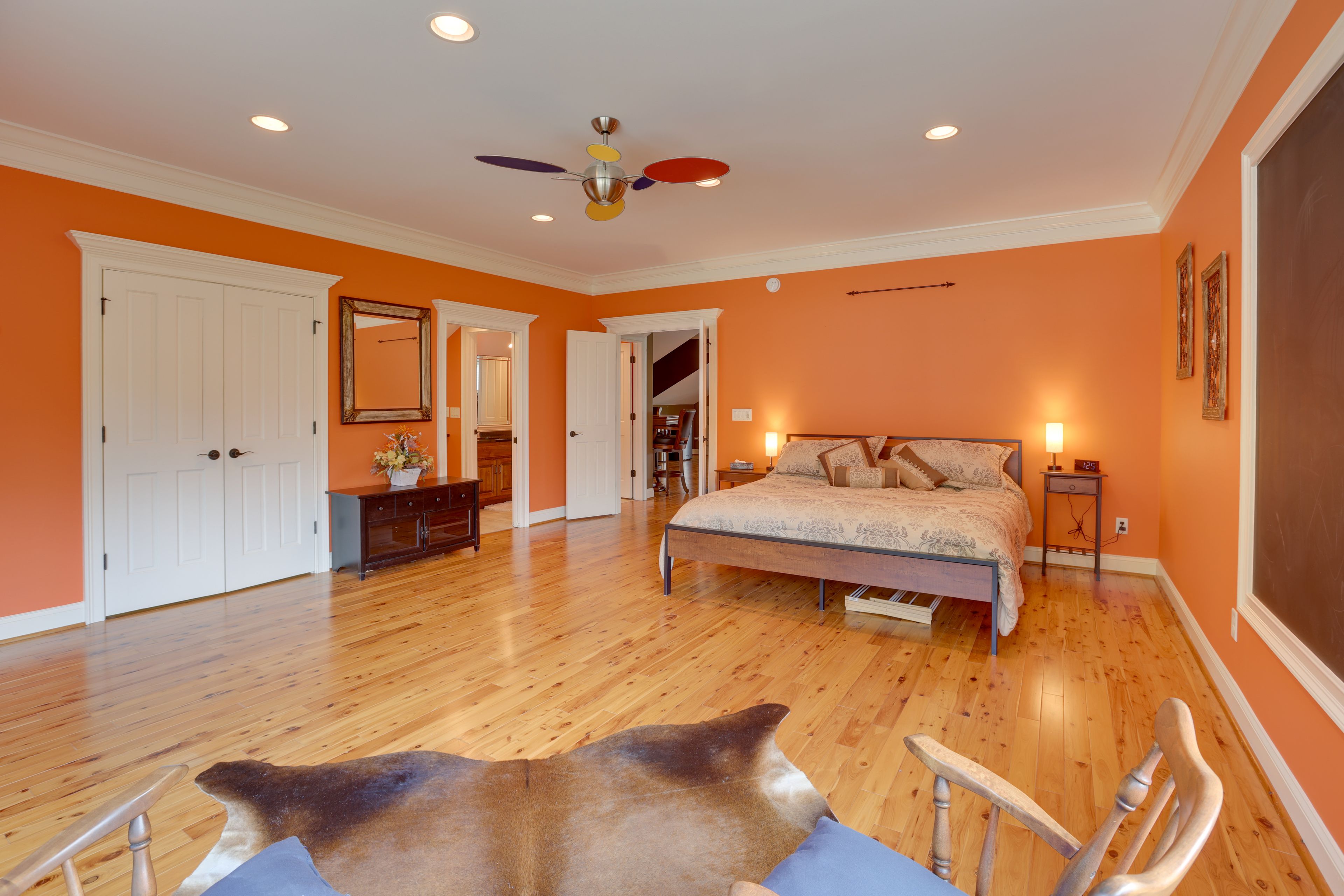 Bedroom 2 | King Bed | 2nd Floor