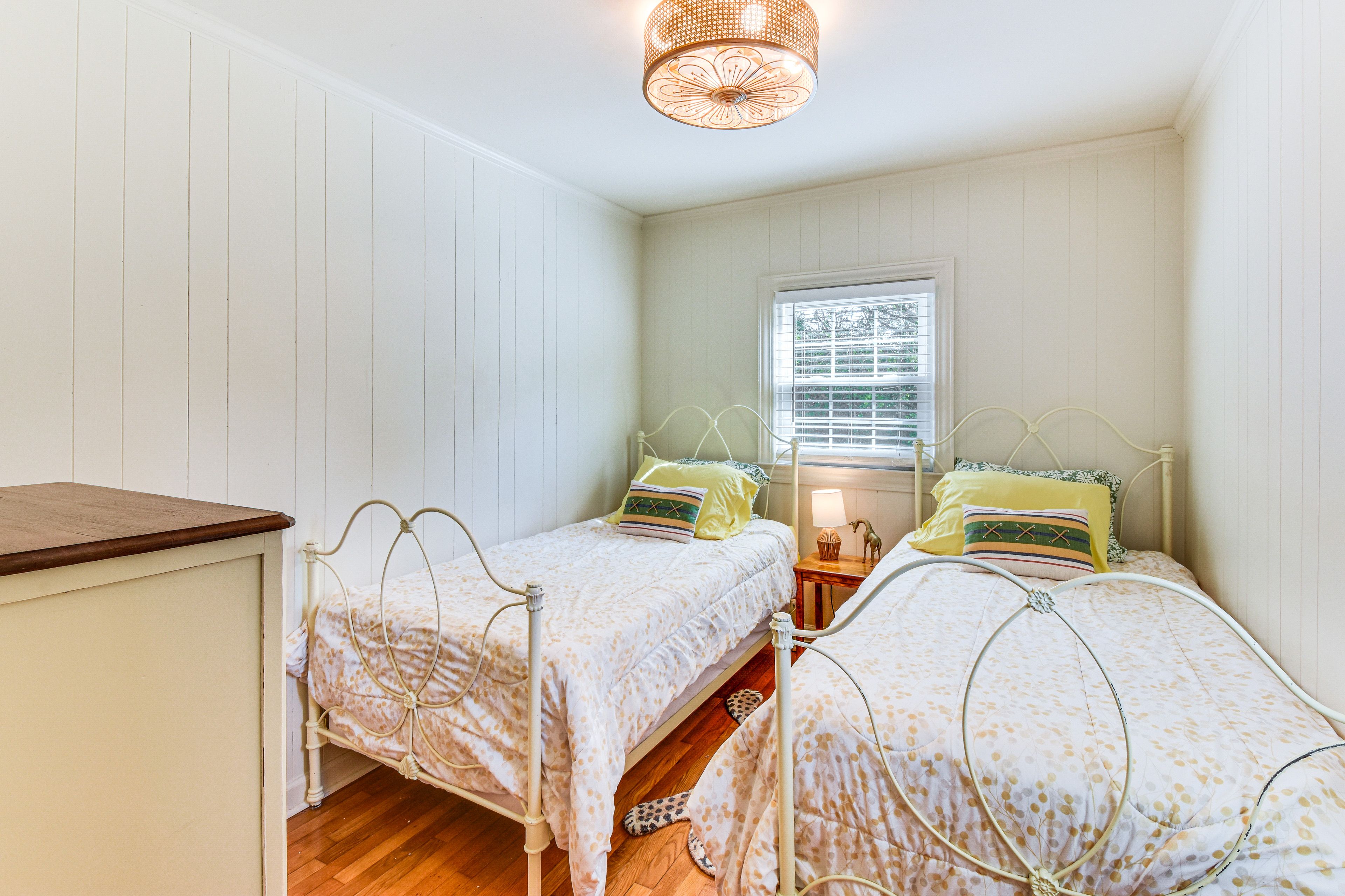 Bedroom 4 | 2 Twin Beds