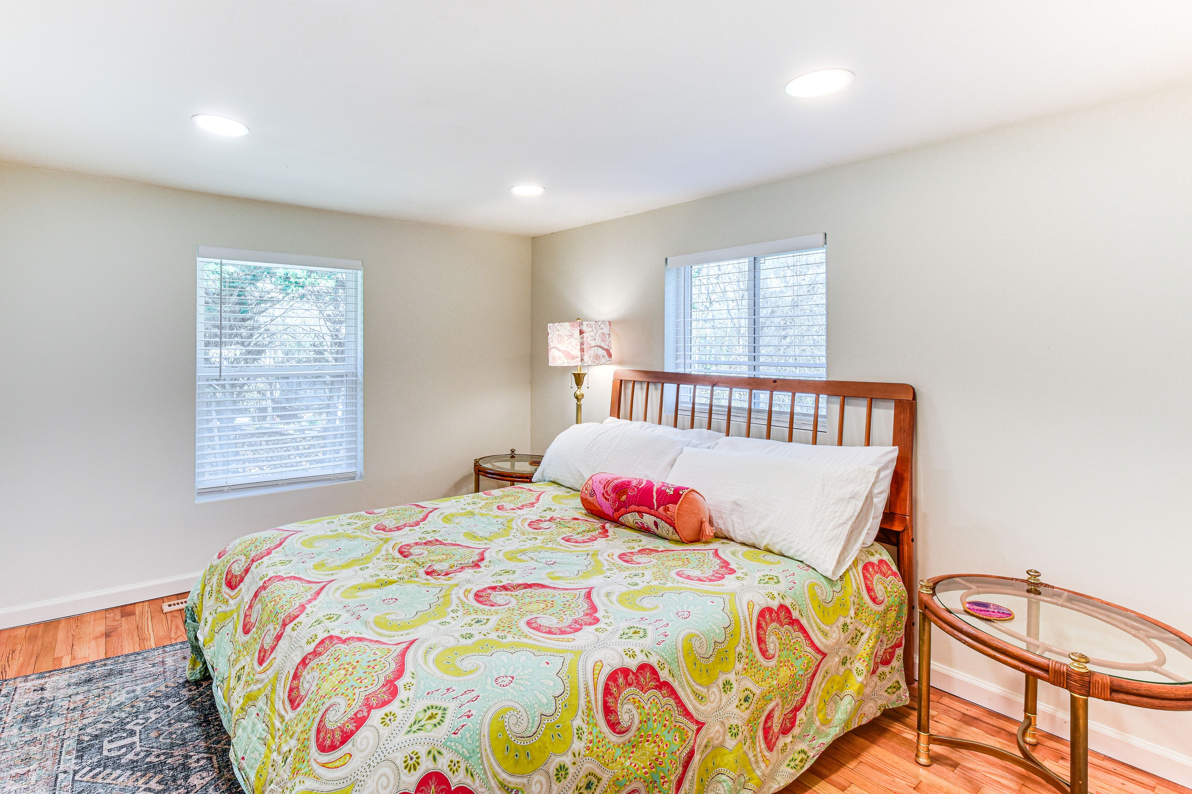 Bedroom 3 | Queen Bed