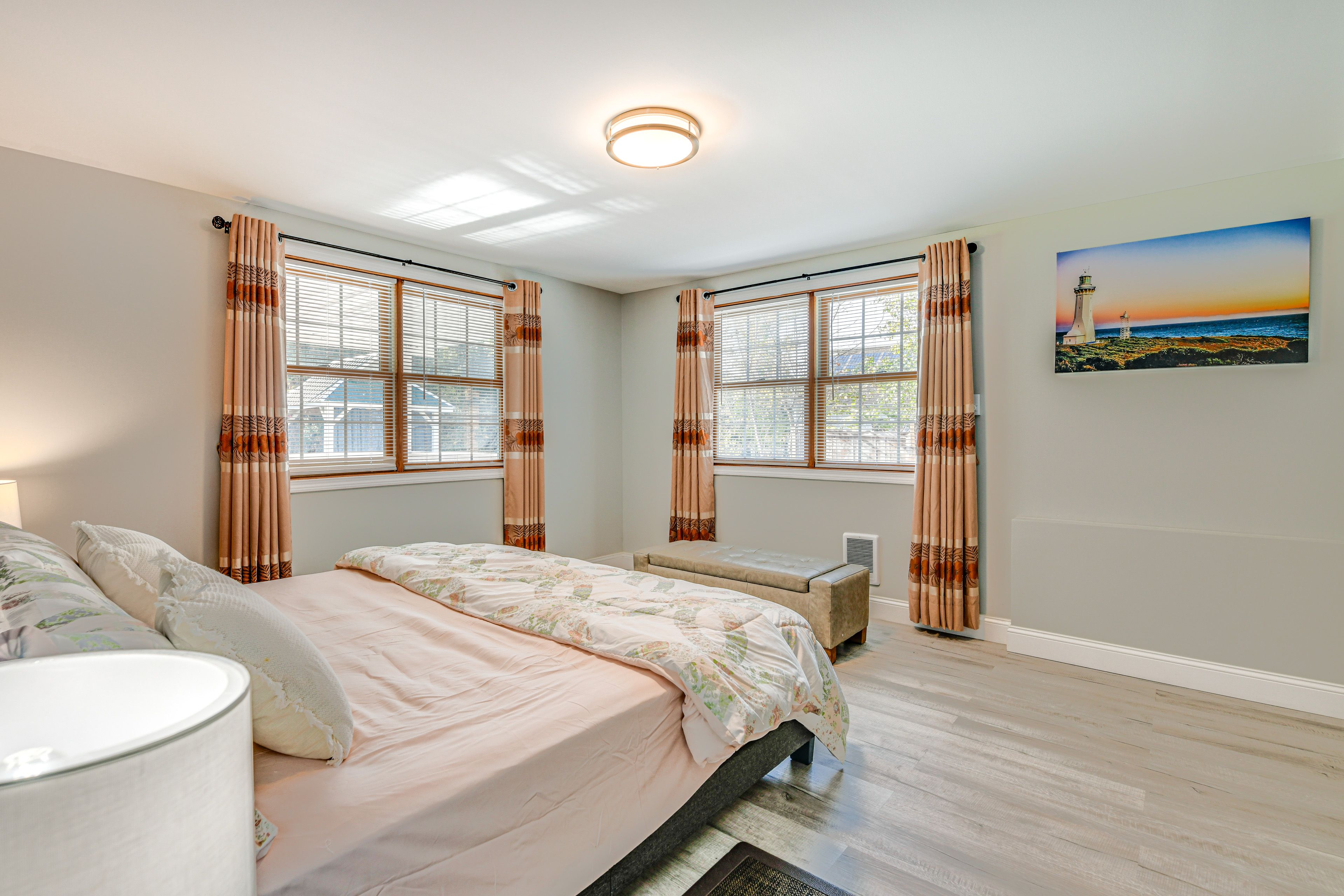 Bedroom 1 | King Bed | Linens Provided