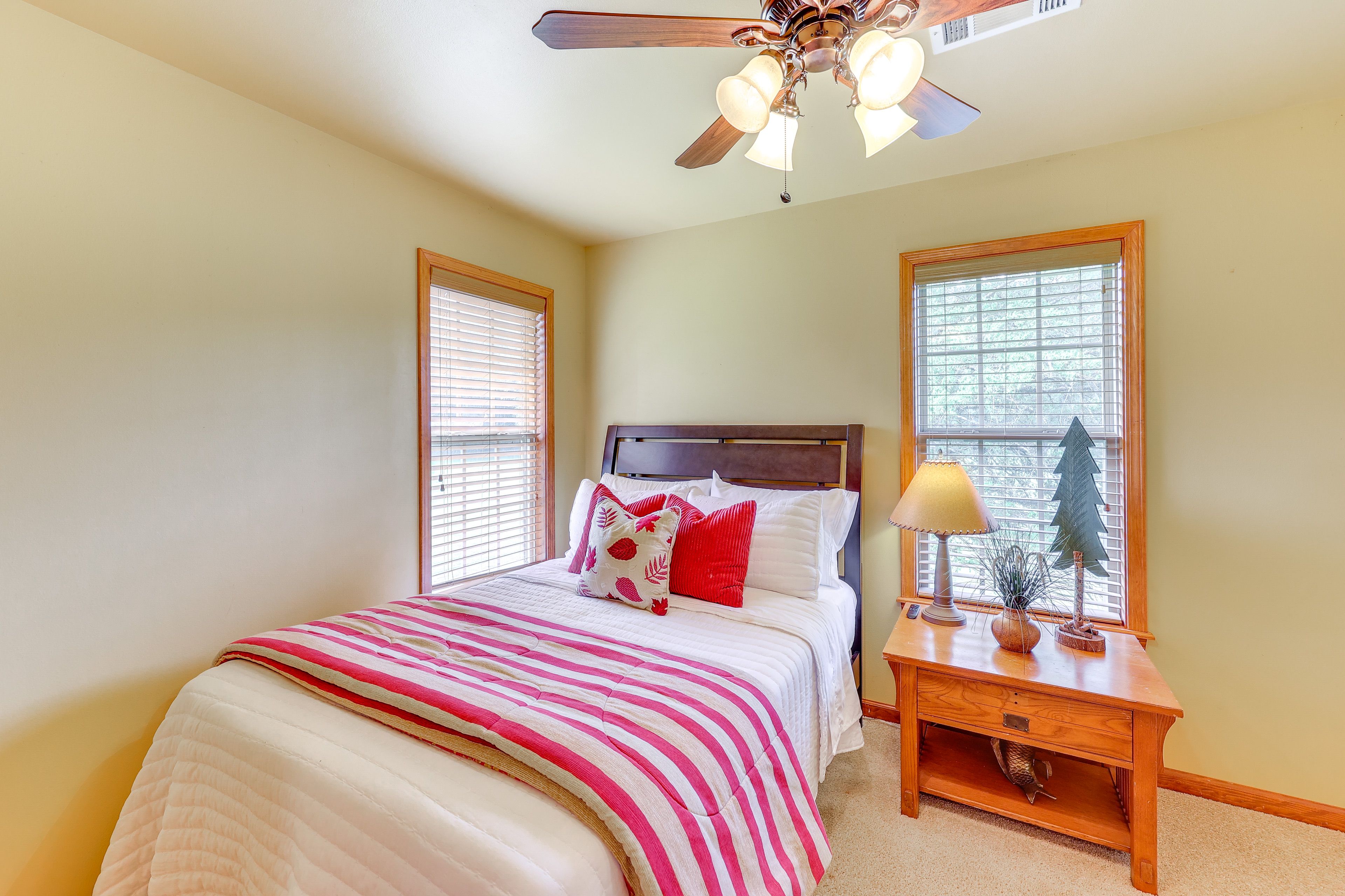 Bedroom 3 | Full Bed | 2nd Floor
