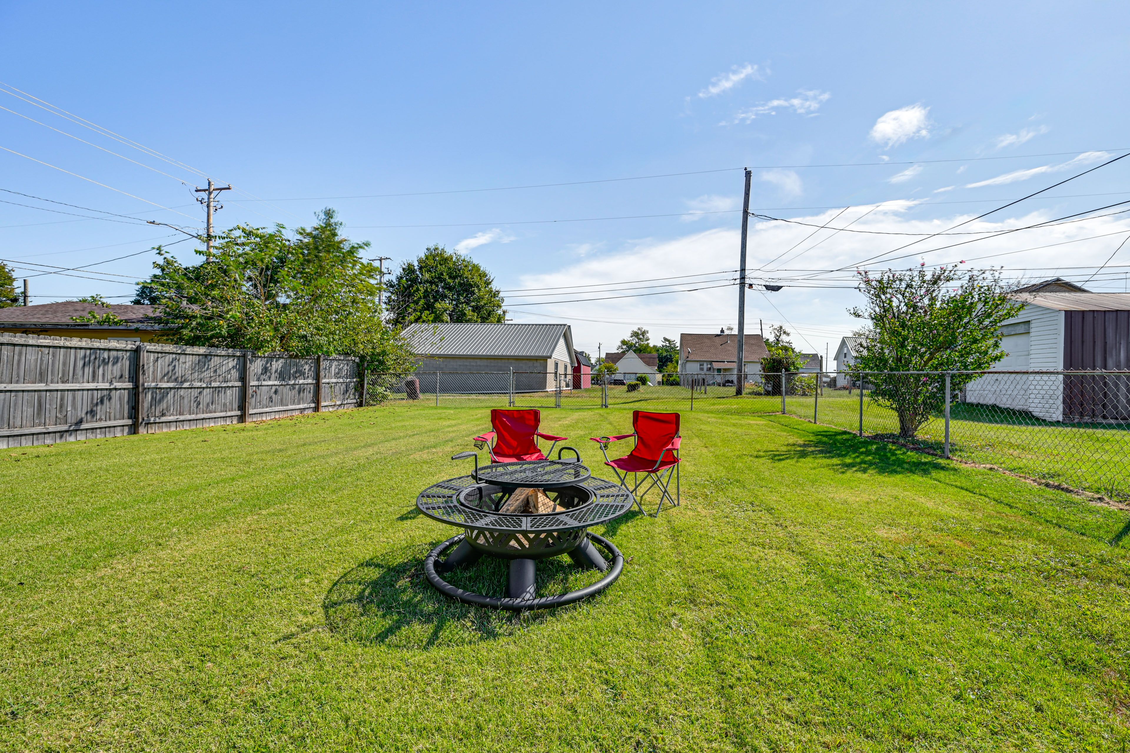 Fenced-In Backyard (Shared) | Fire Pit (Shared)