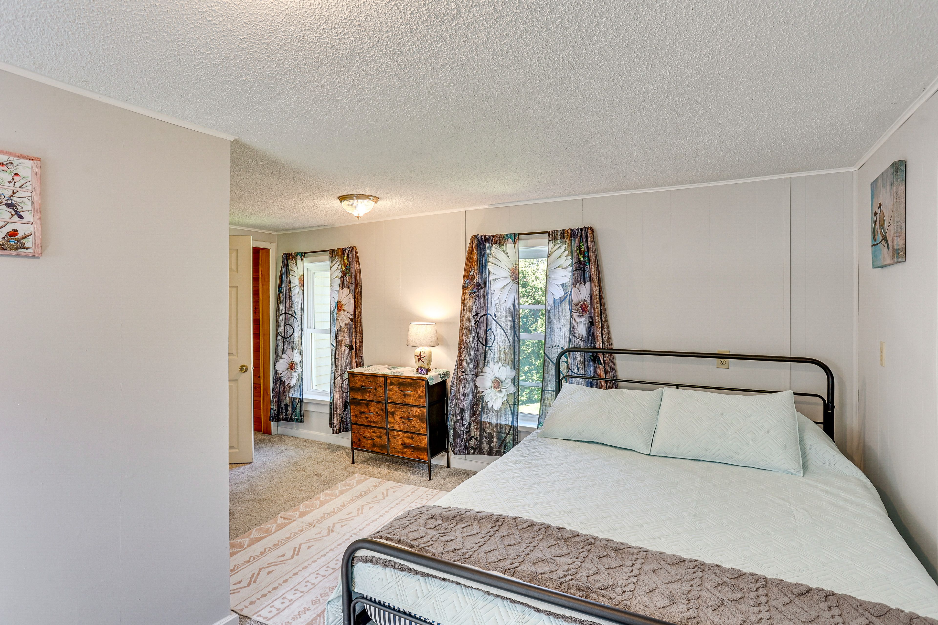Bedroom 3 | 2nd Floor | Queen Bed | Linens Provided