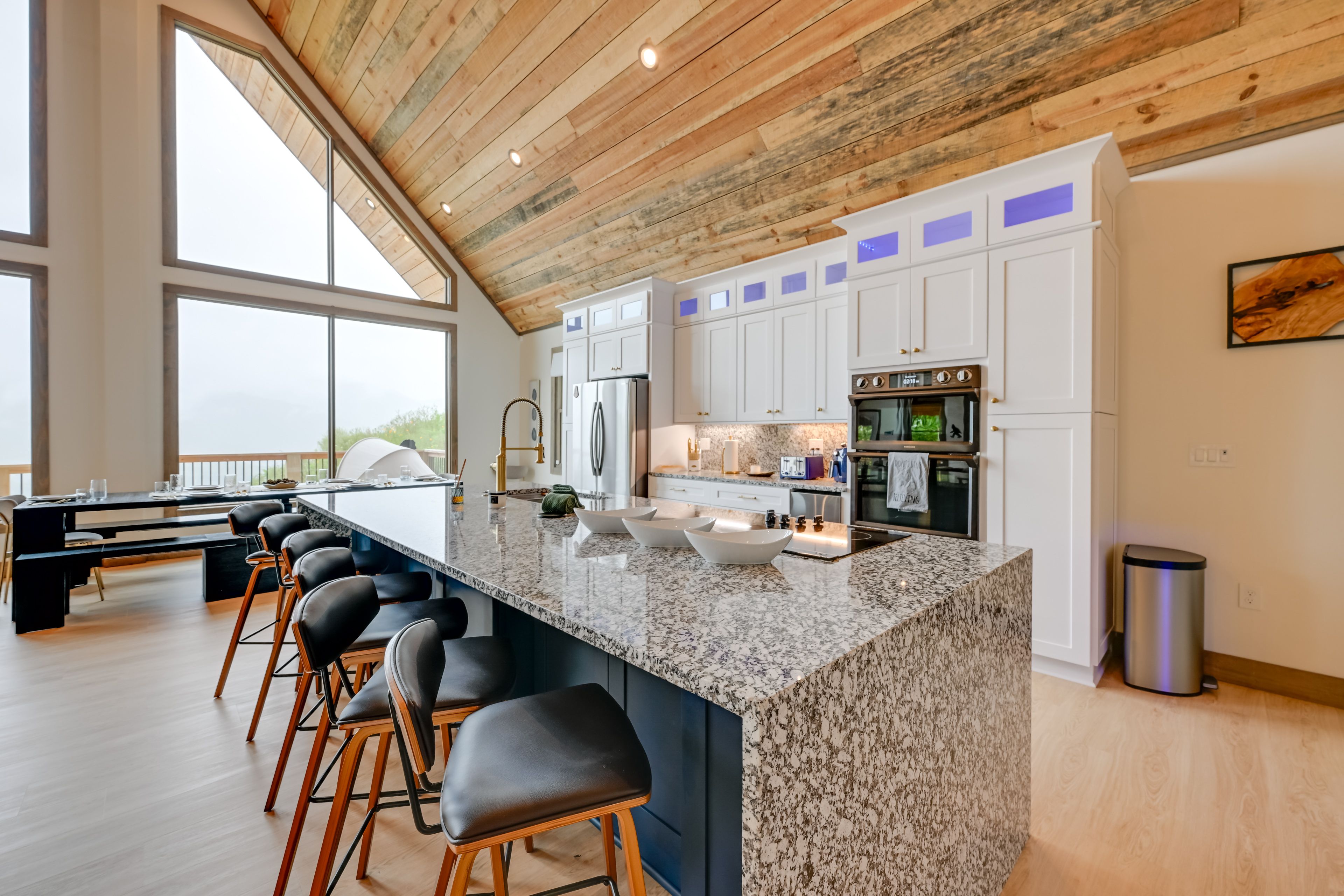 Kitchen | Dishwasher | Stove | 1st Floor