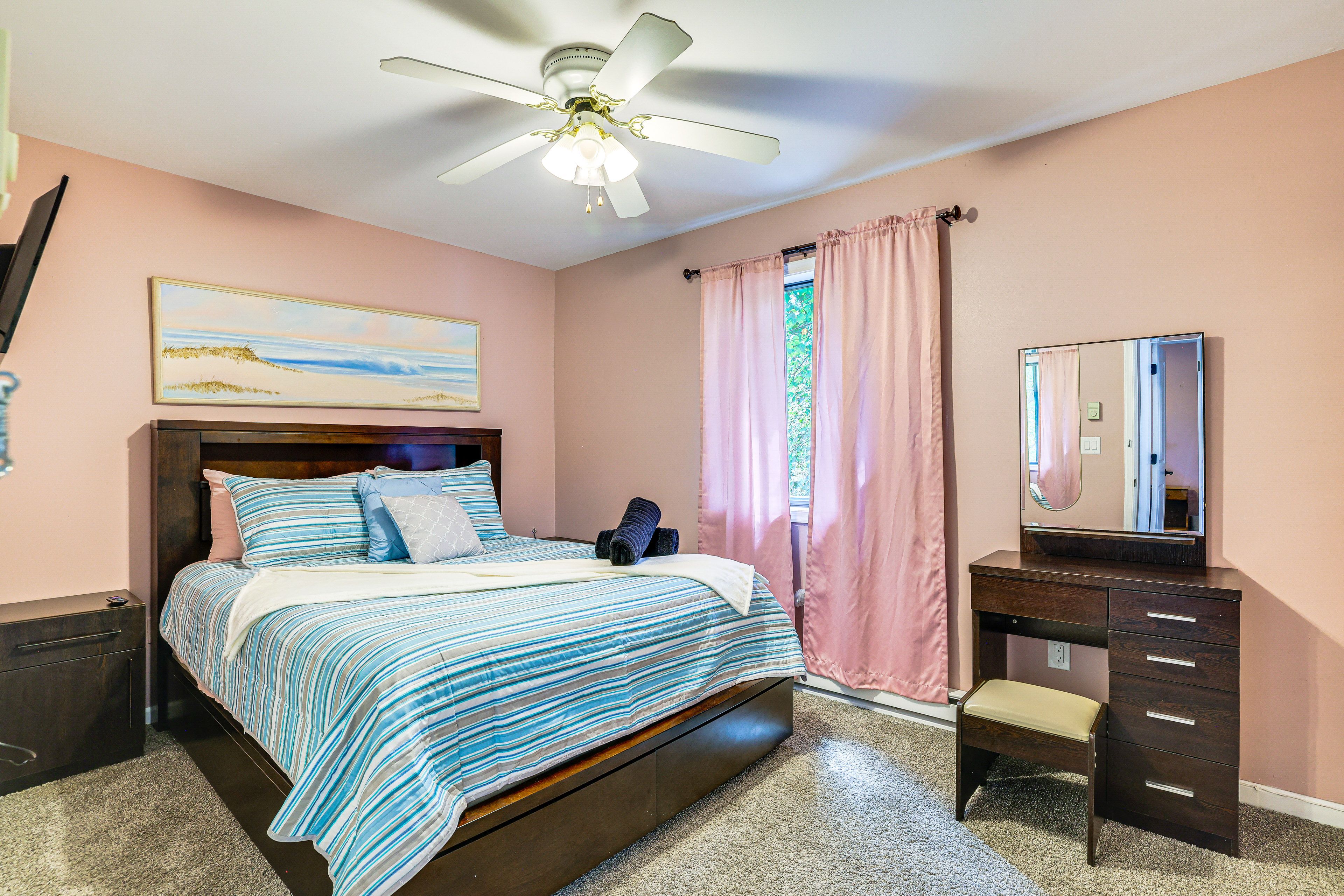 Bedroom 4 | Queen Bed | 2nd Floor