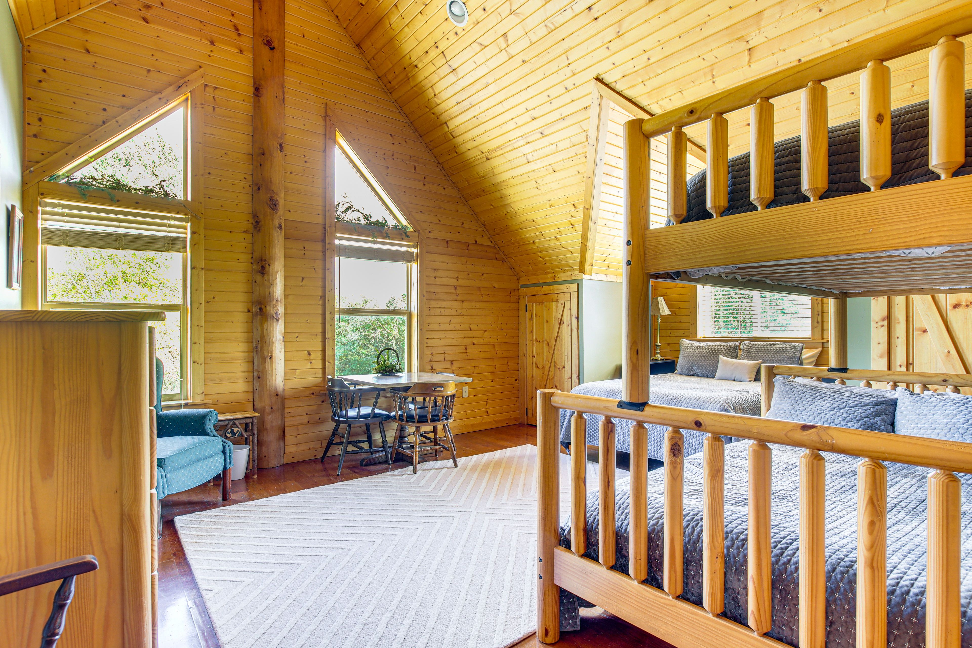 Bedroom 3 | Queen Bed | Twin/Full Bunk Bed | 2nd Floor
