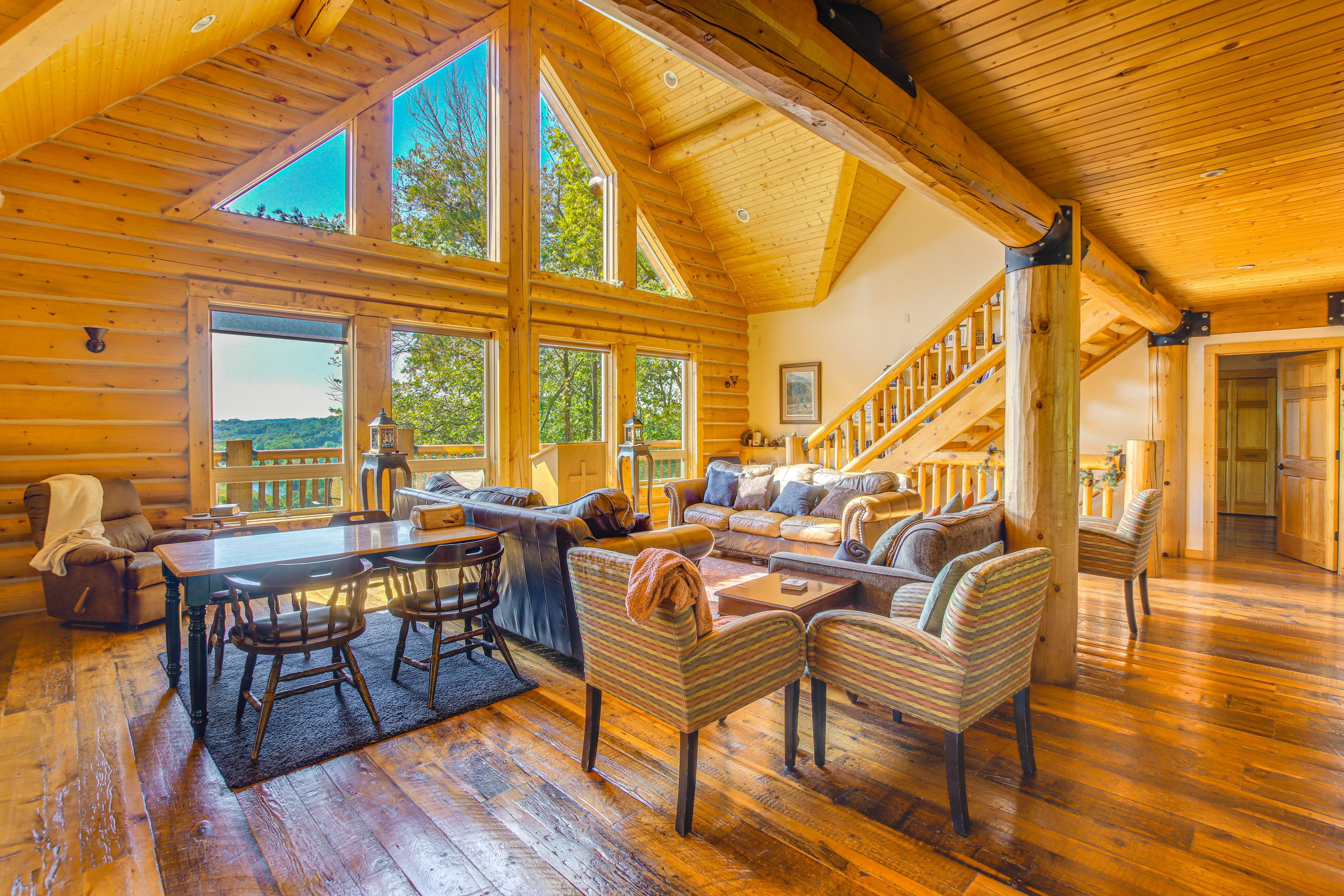 West Union Vacation Rental | 7BR | 6BA | Stairs Required | 5,000 Sq Ft