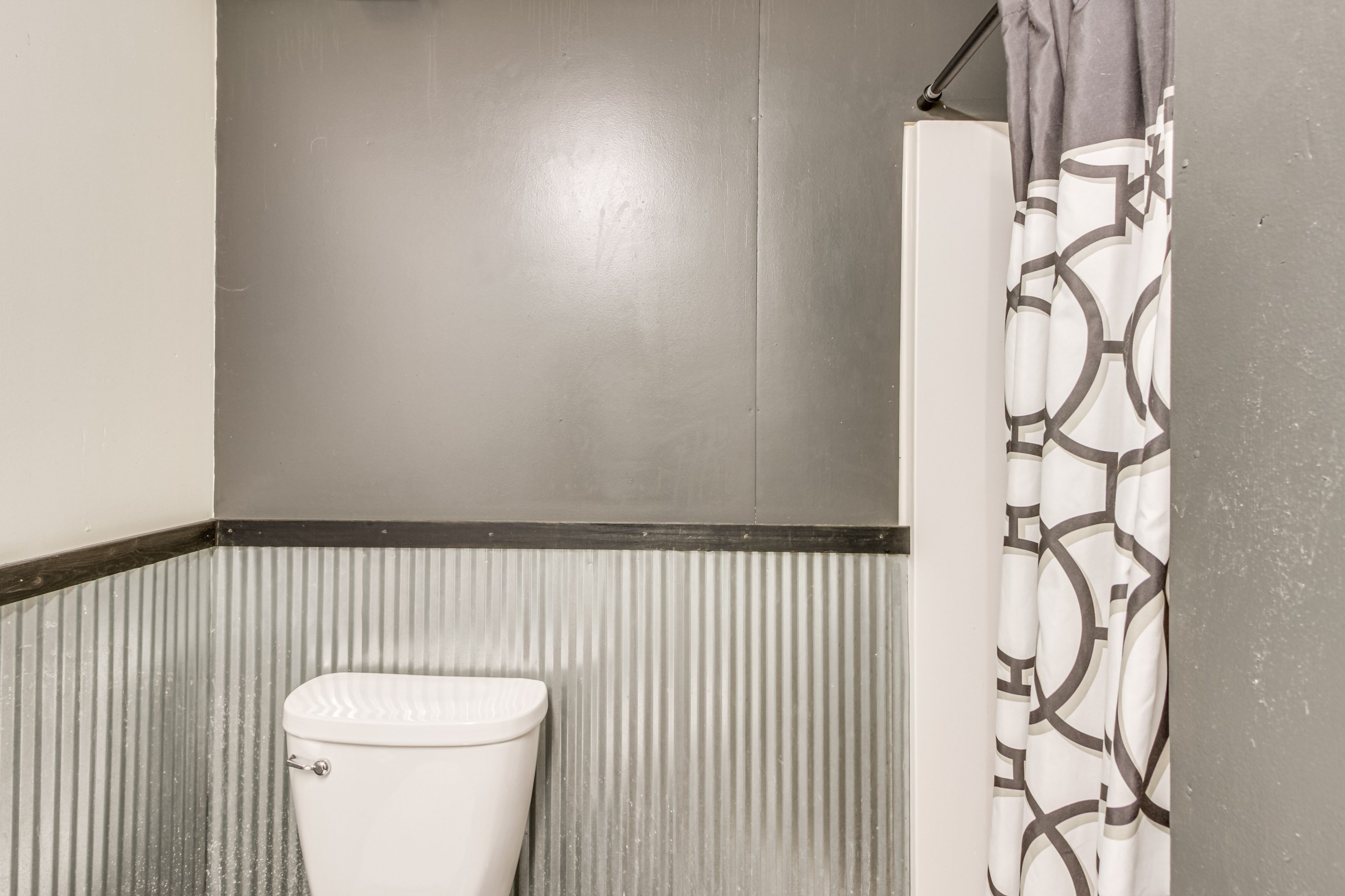 Game Room Garage | Full Bath