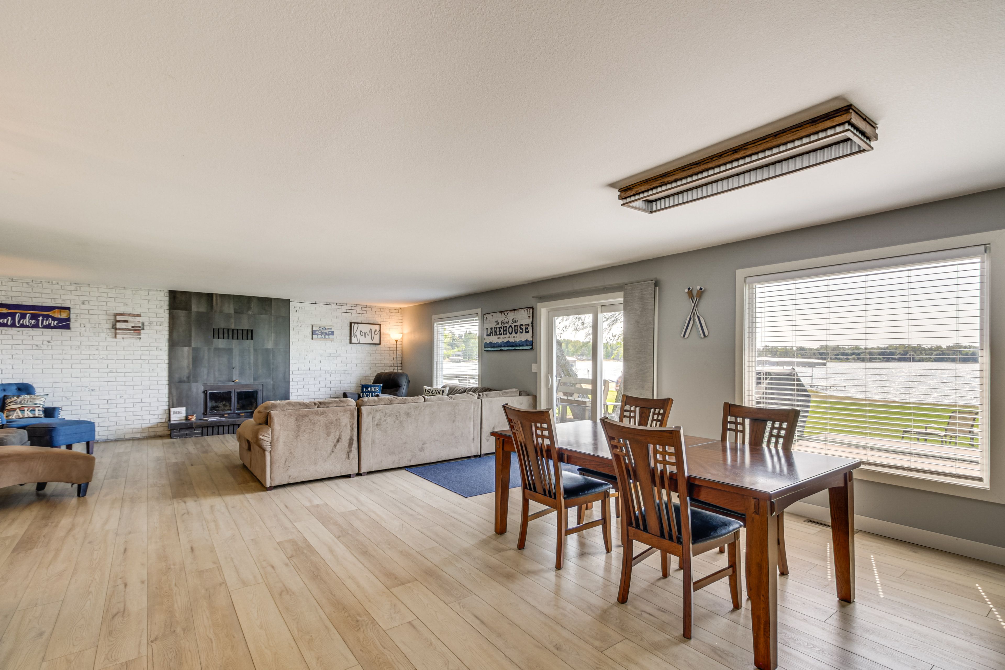 Dining Area | Dishware & Flatware
