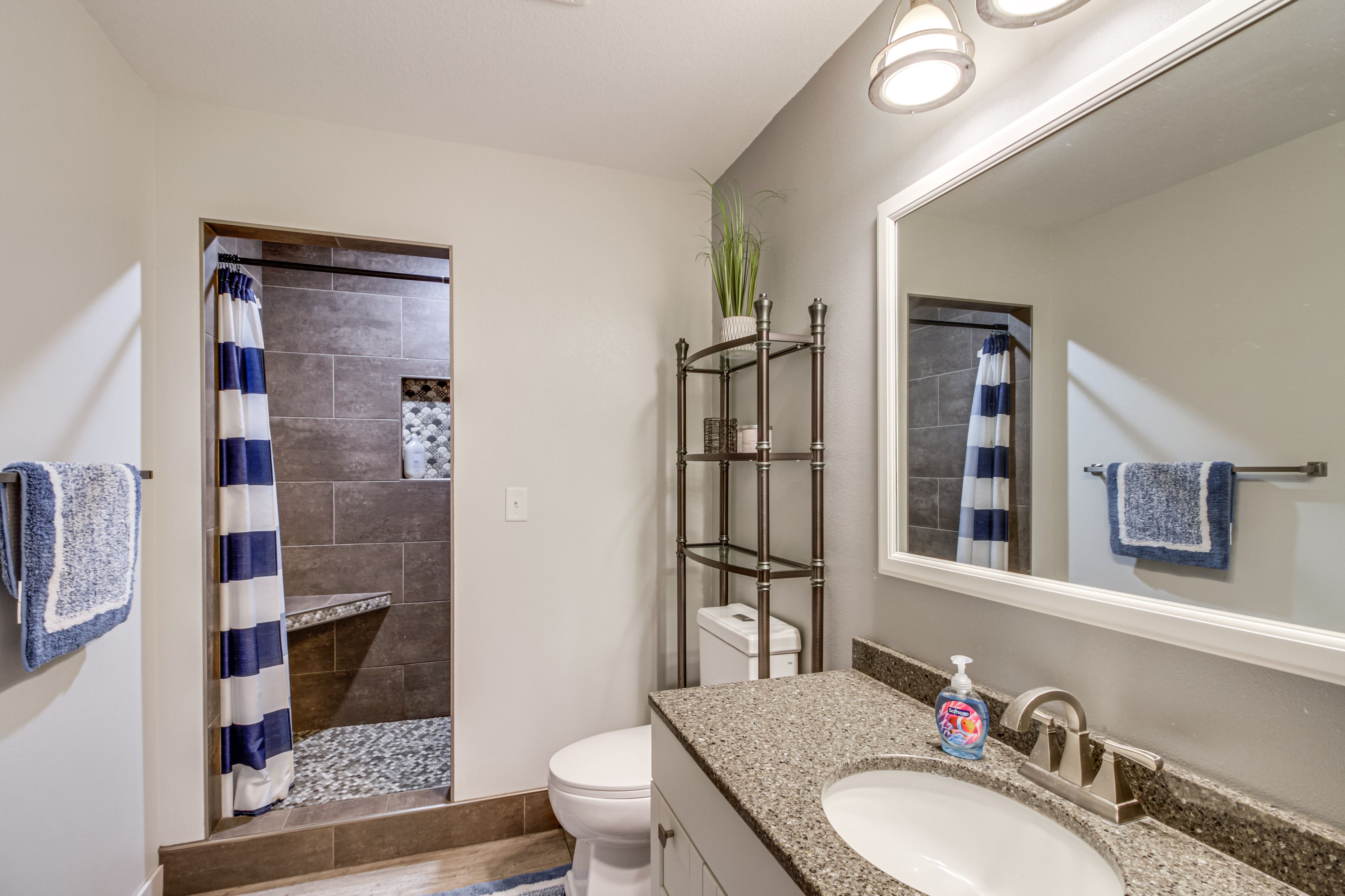 Full Bath | Complimentary Toiletries