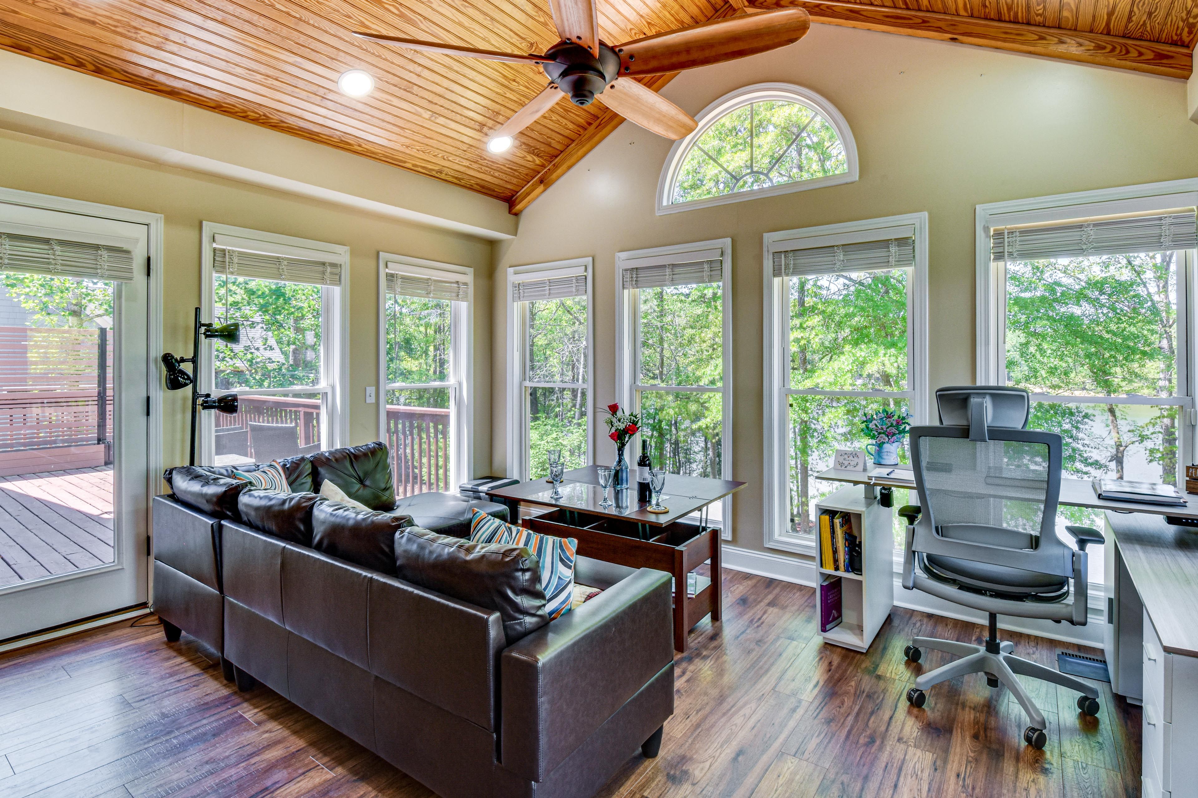 Upper Office | Upper Level