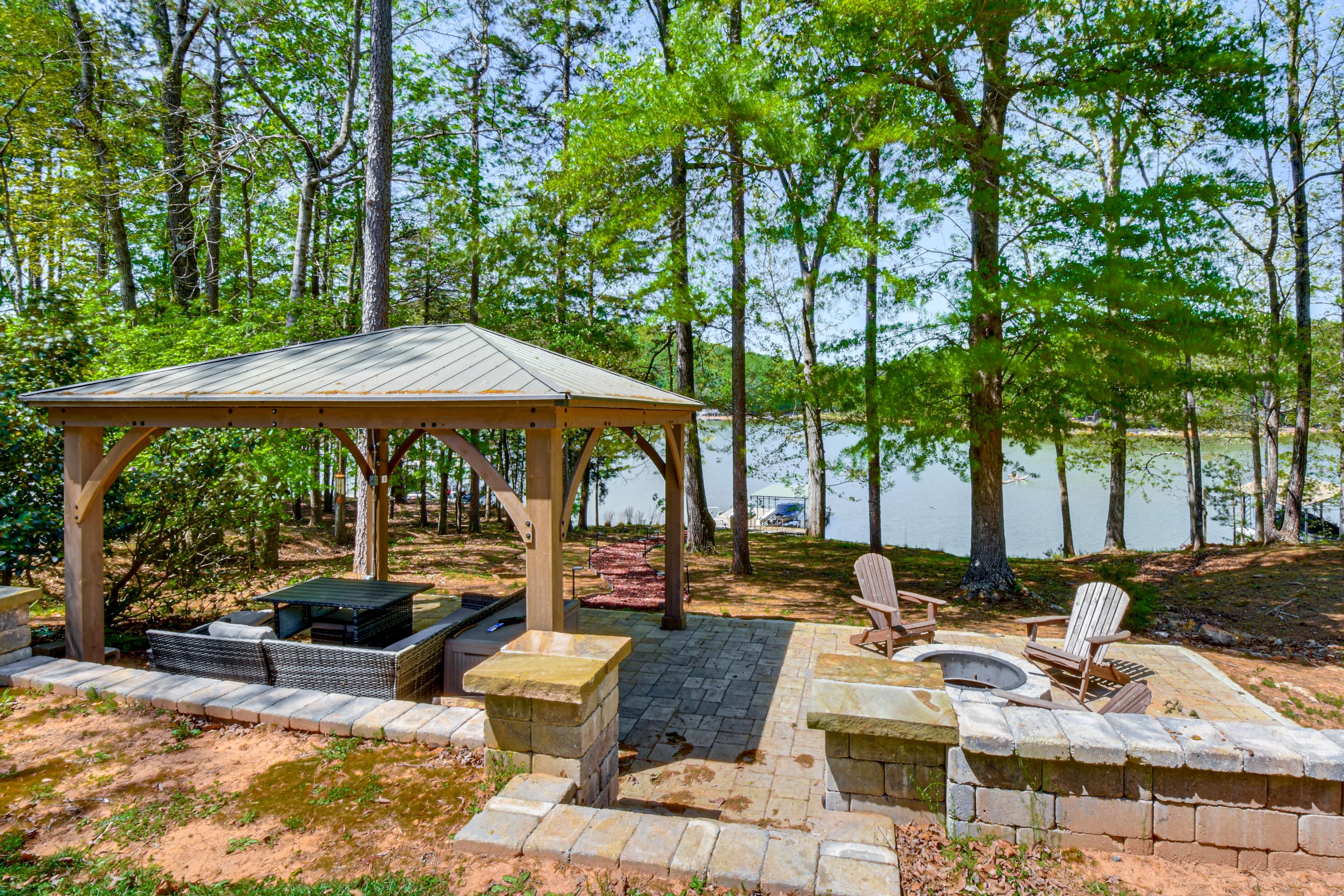 Gazebo | Fire Pit