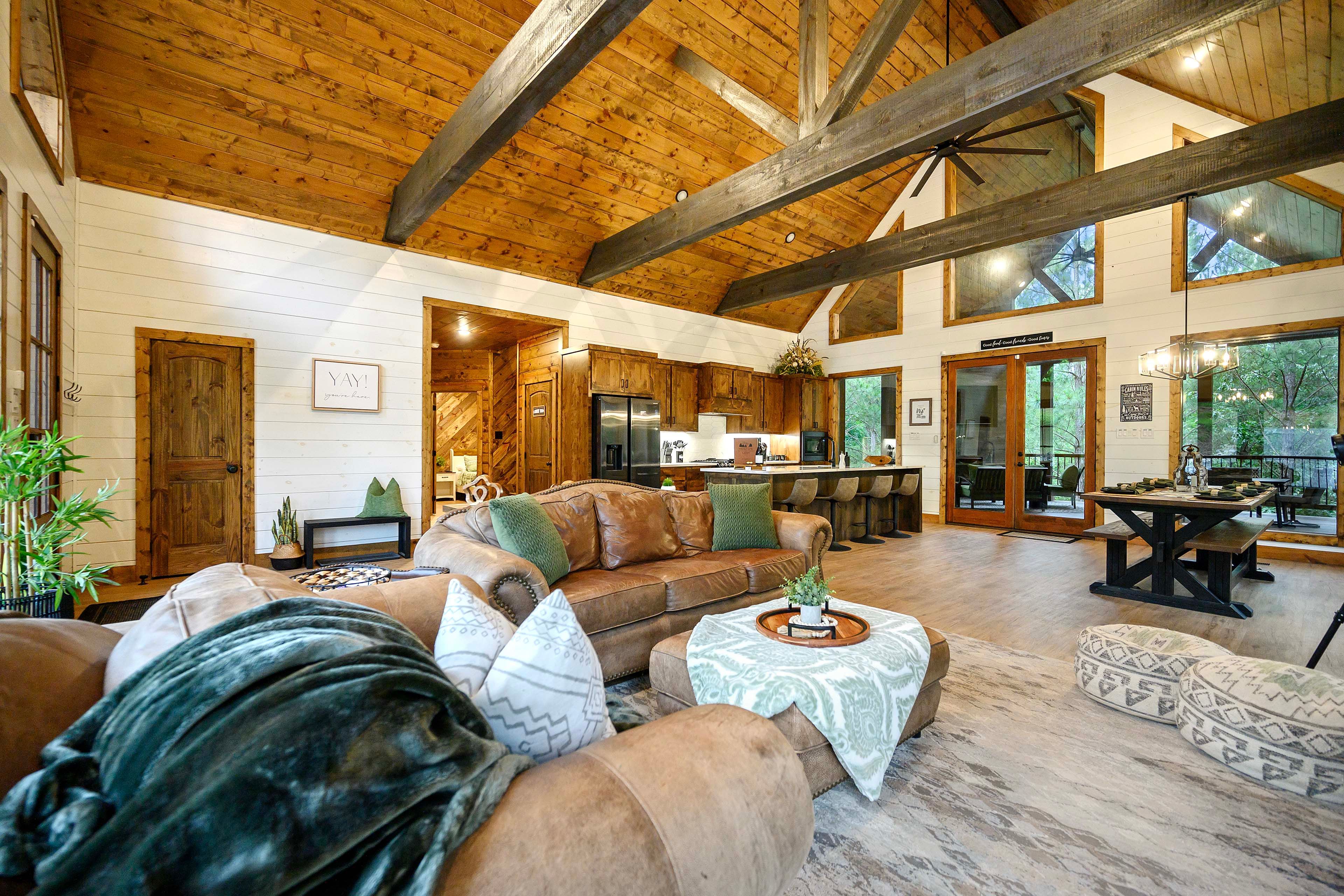 Living Room | 1st Floor | Free WiFi