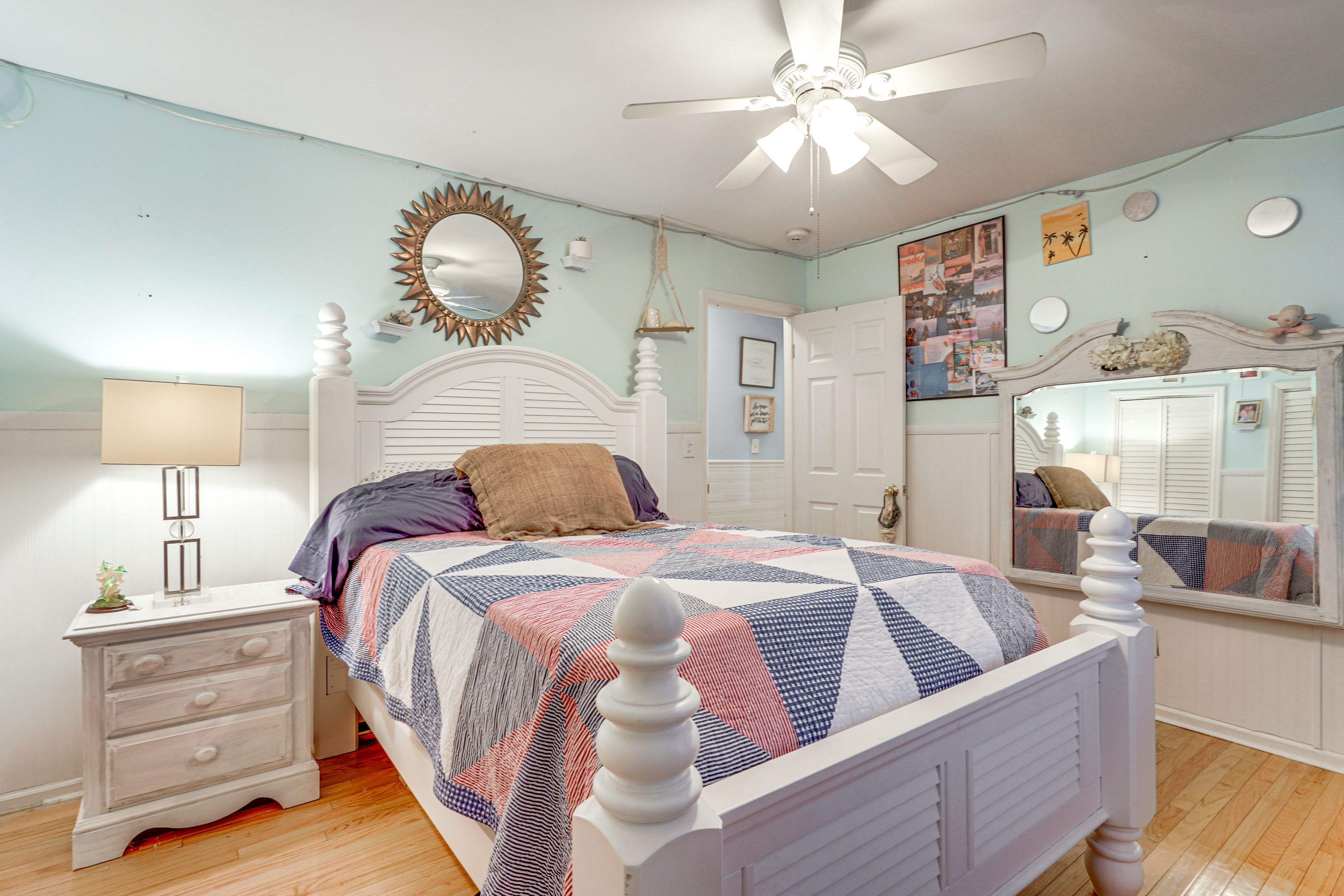 Bedroom 2 | Main Level | Queen Bed | Linens Provided