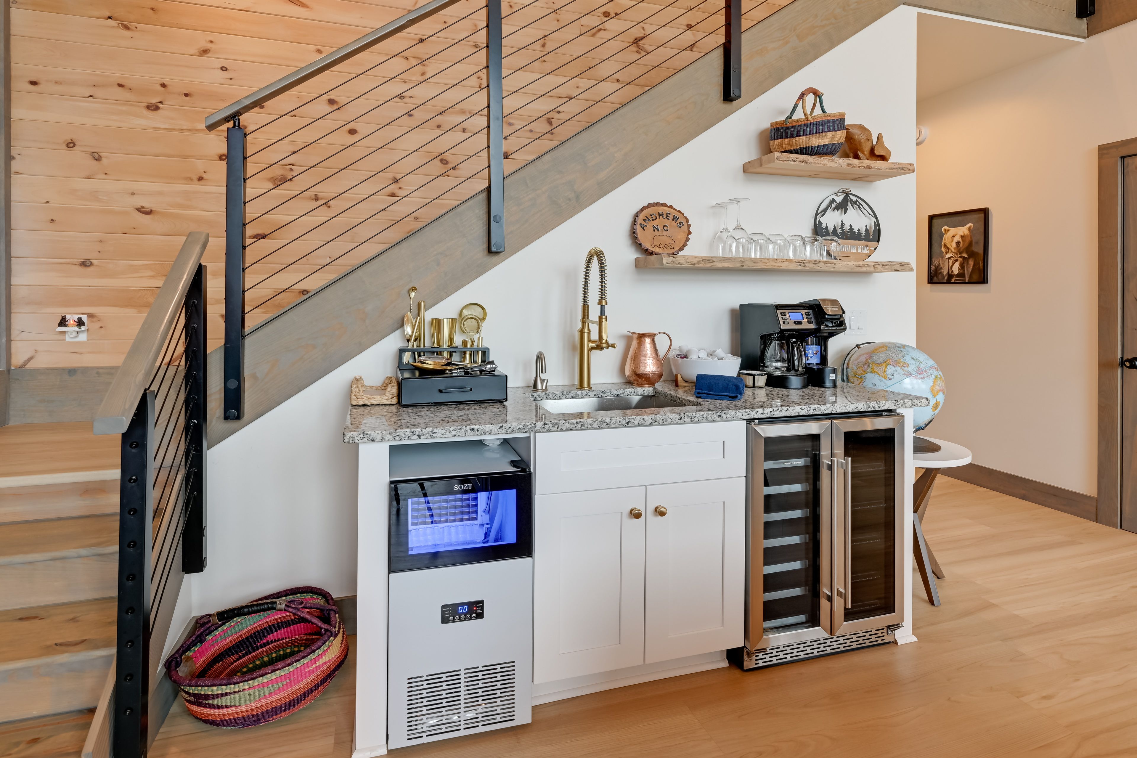 Wet Bar | Wine Cooler | 1st Floor