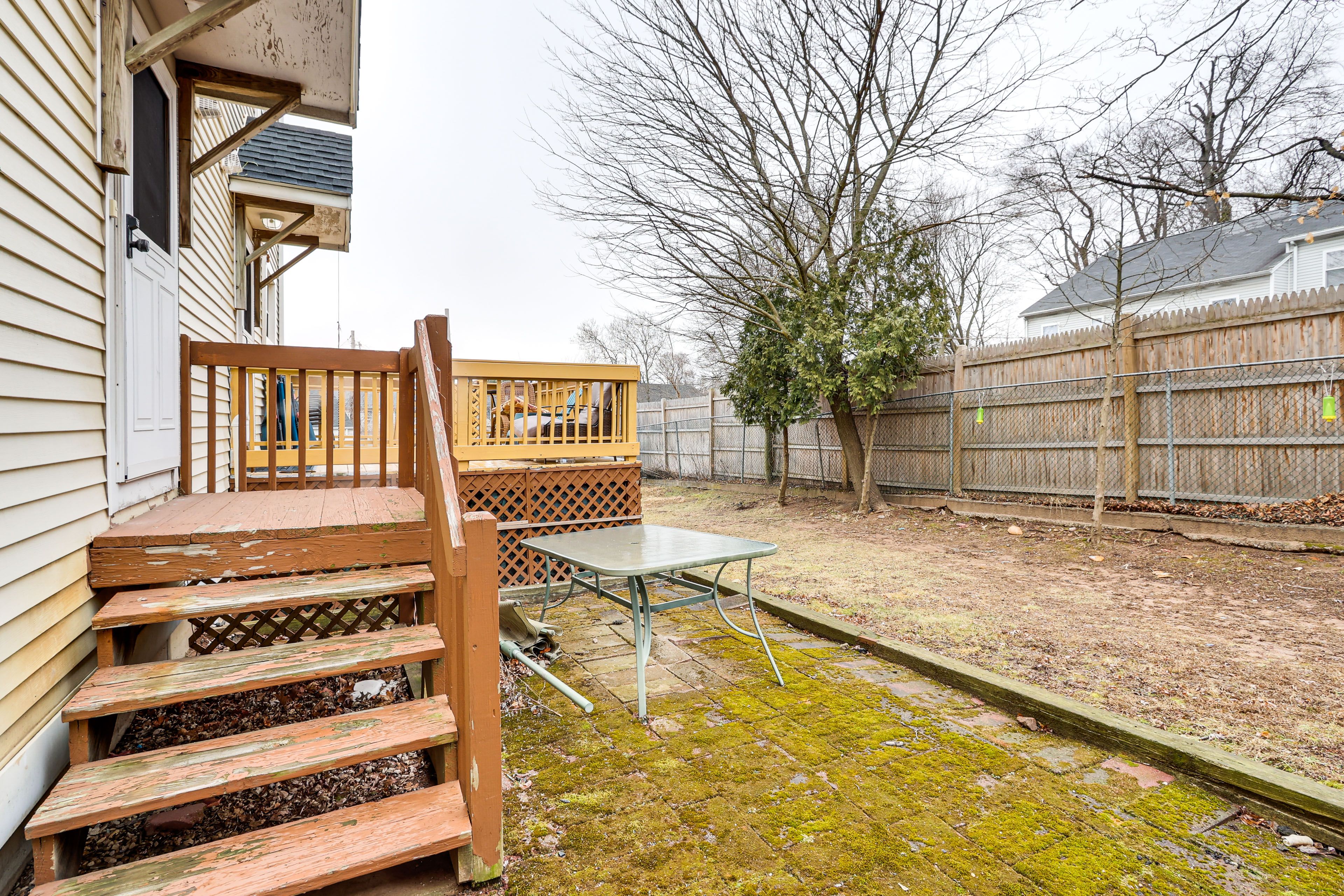 Property Exterior | Outdoor Dining Table