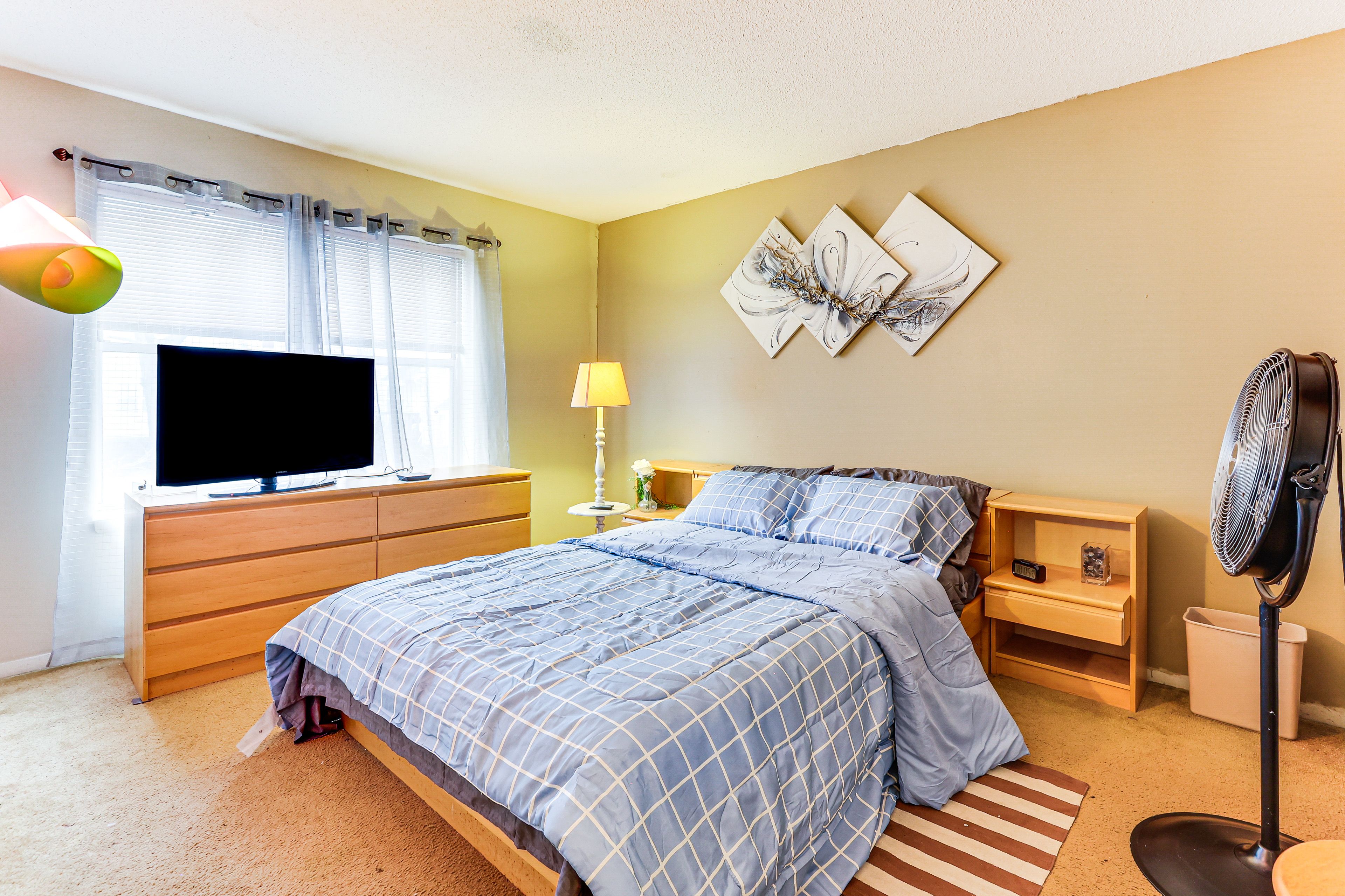 Bedroom 1 | 3rd Floor | Queen Bed