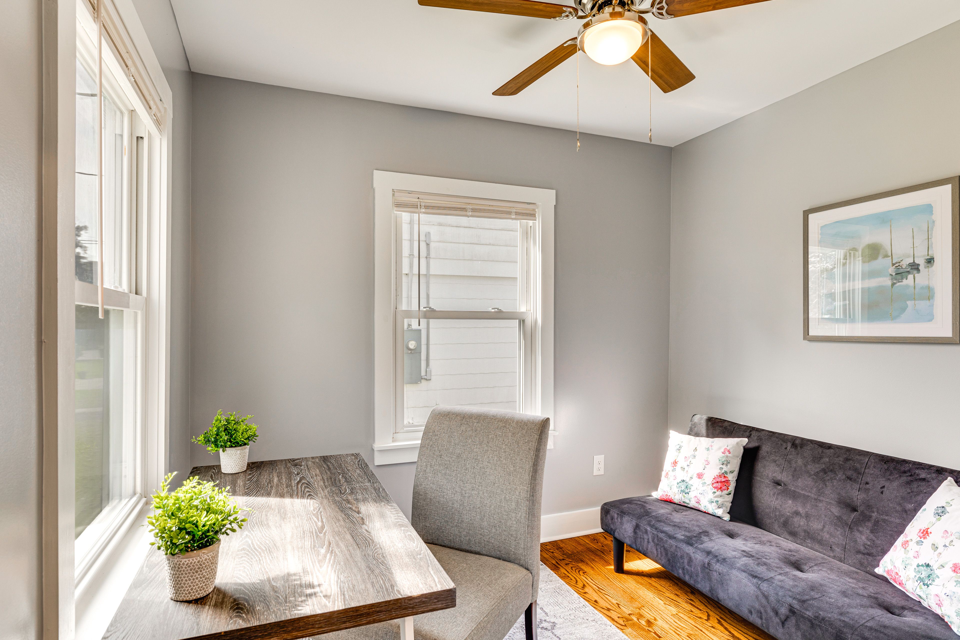 Office | Futon
