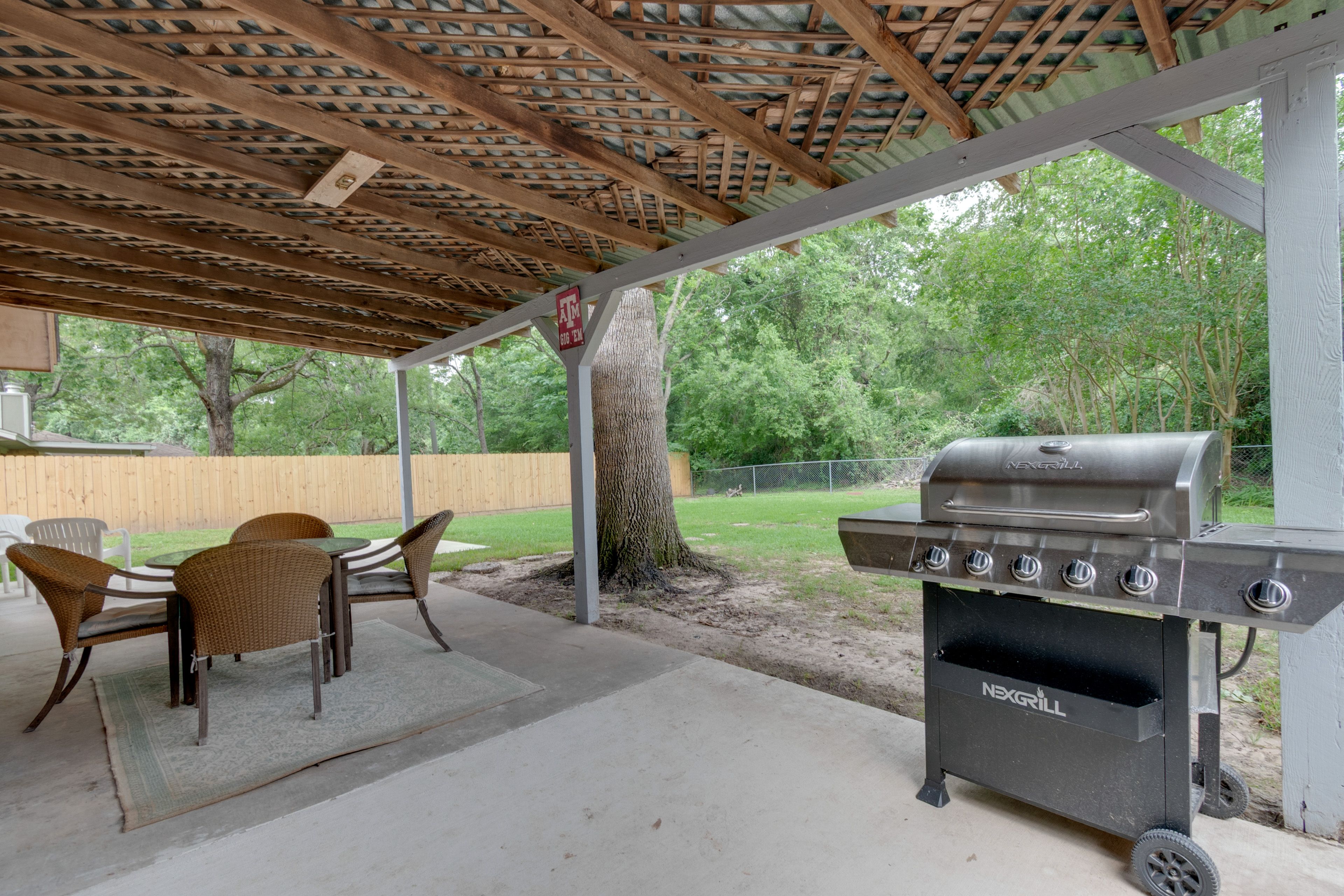 Private Backyard Area | Furnished Patio