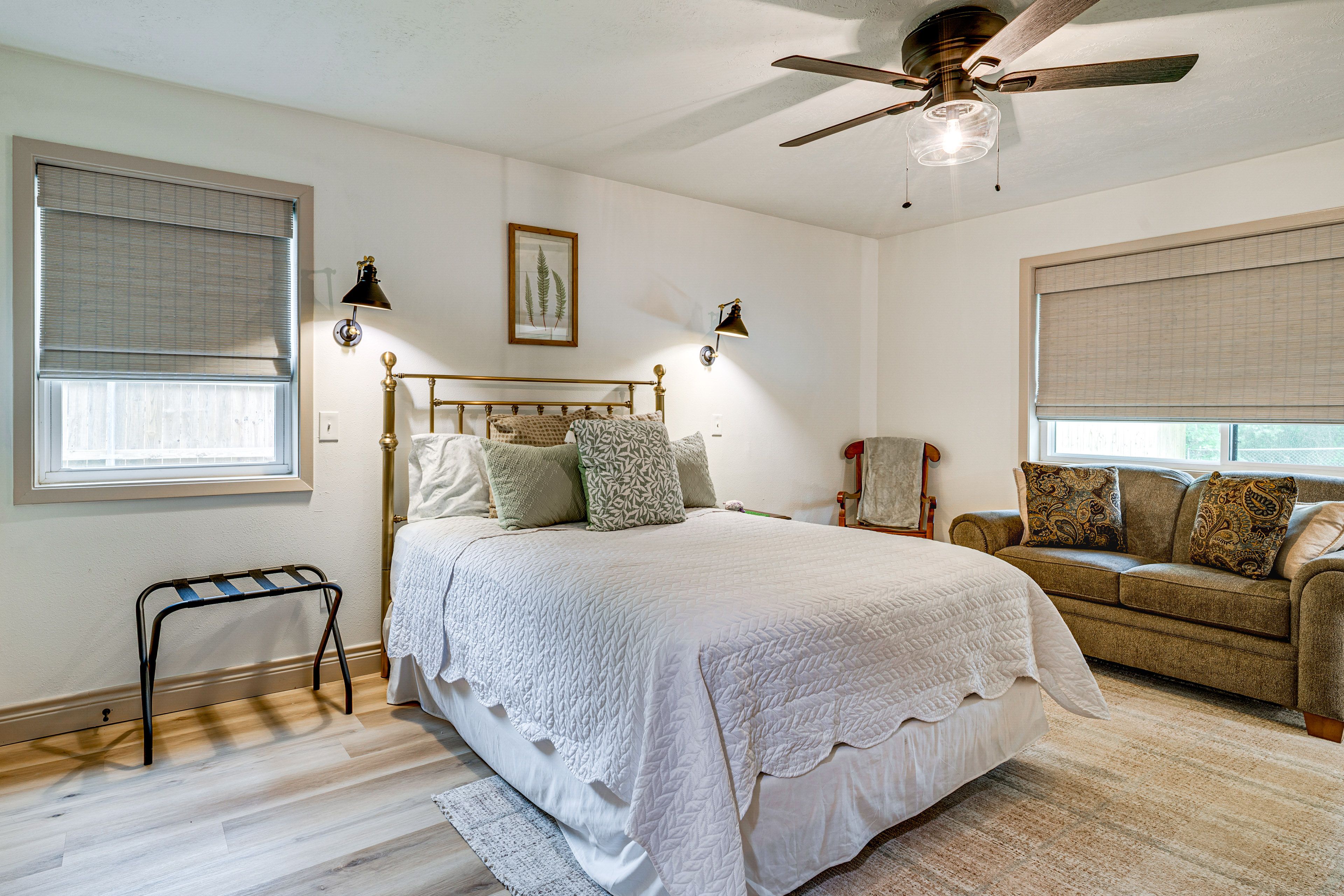 Bedroom 1 | Queen Bed | En-Suite Bathroom