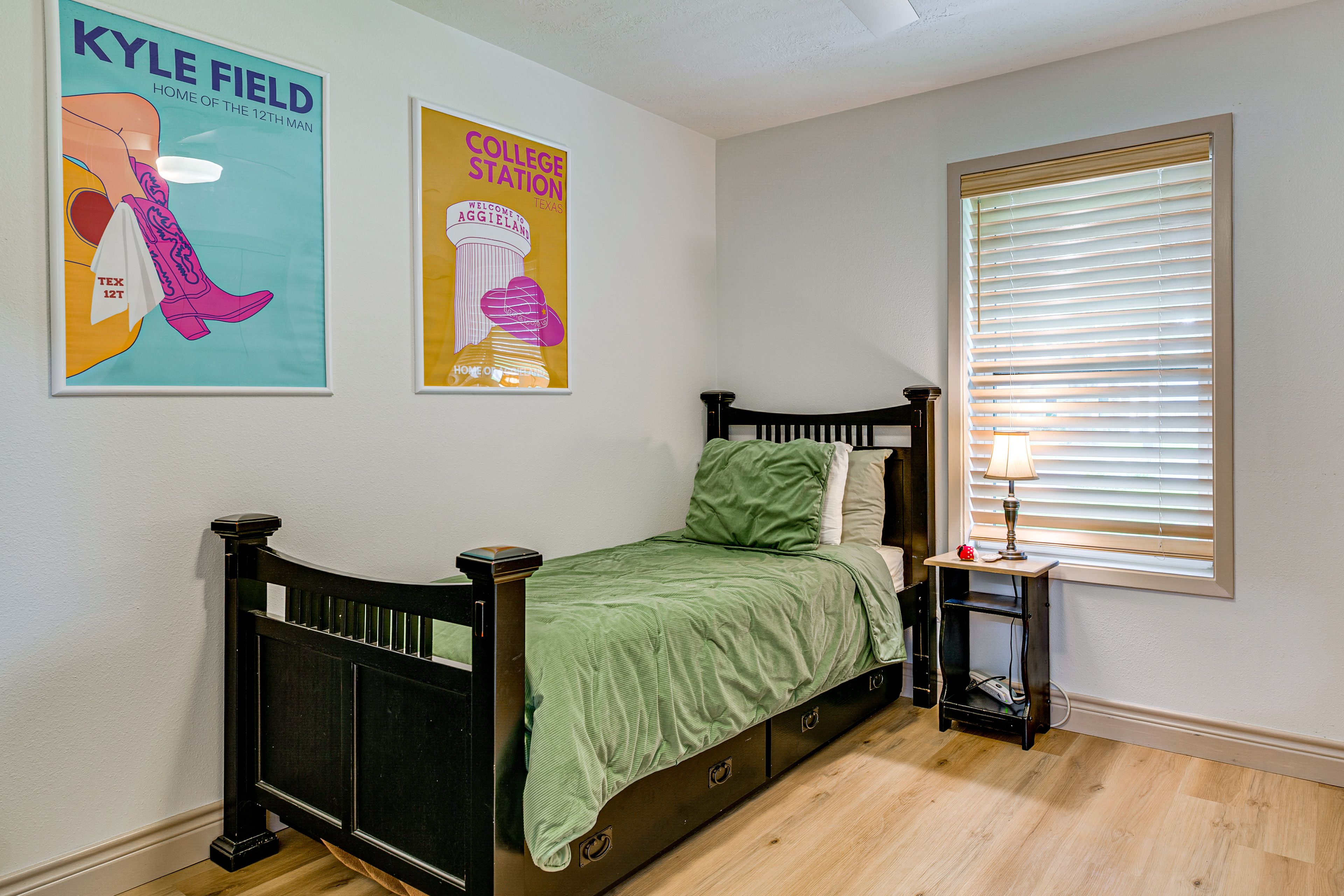Bedroom 3 | Twin Bed w/ Twin Trundle