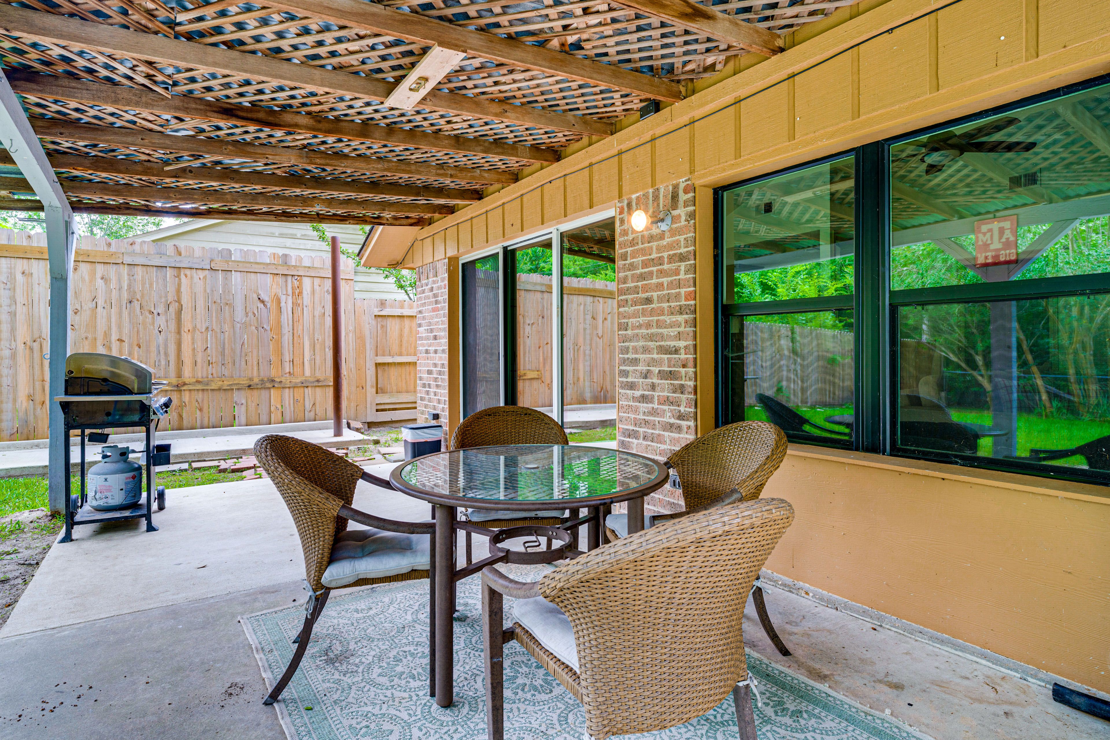 Private Backyard Area | Furnished Patio