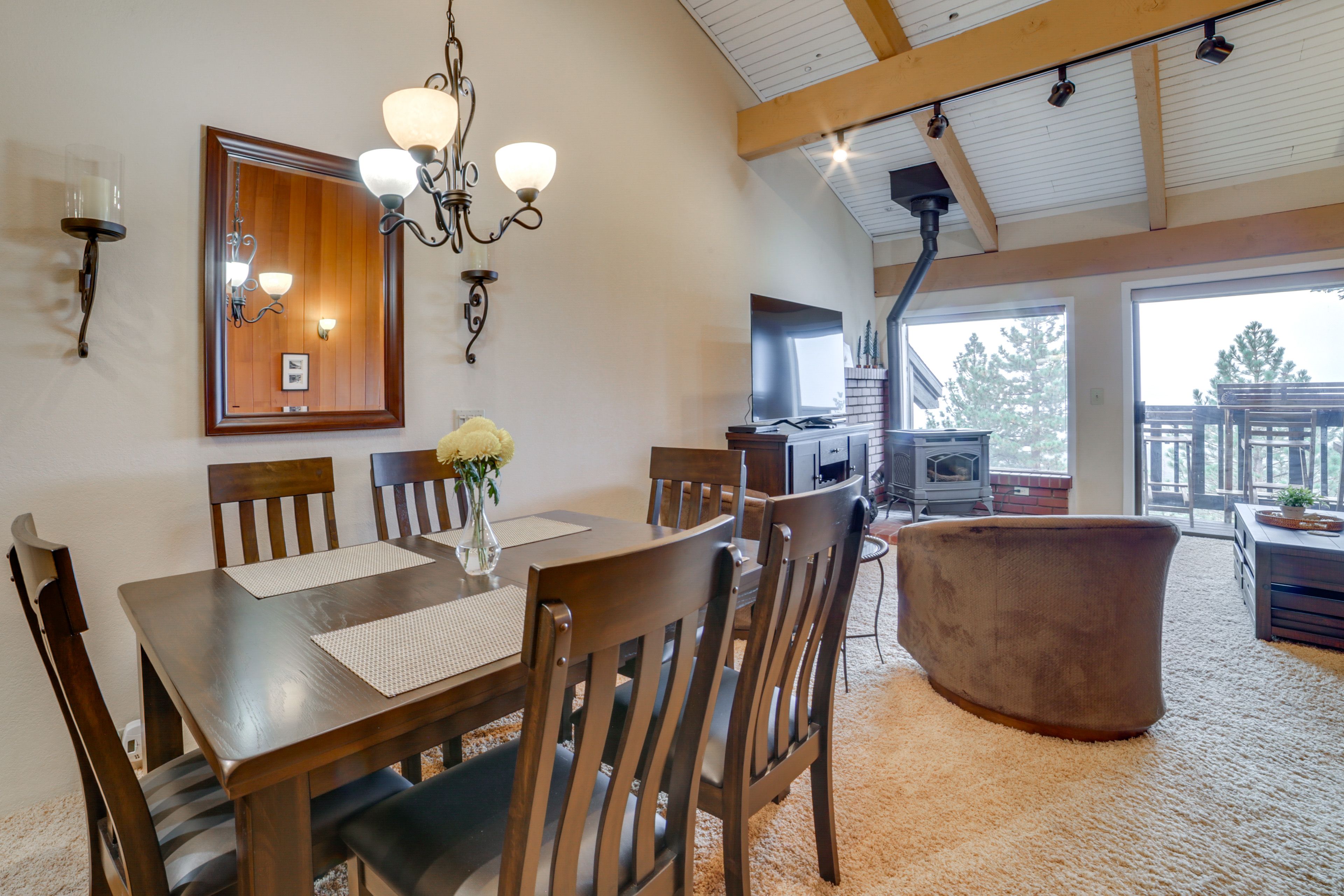 Dining Area | Main Level