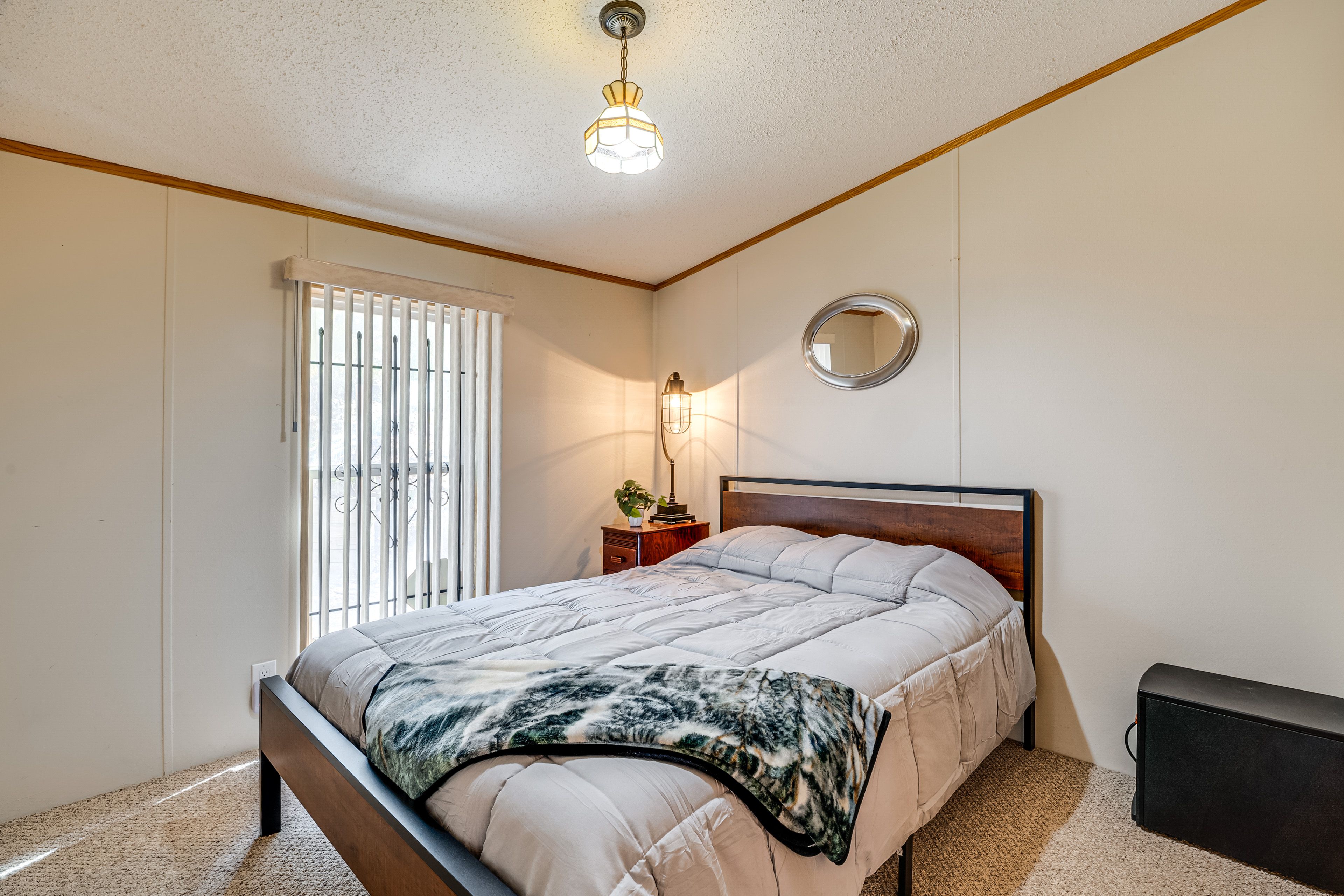 Bedroom 2 | Queen Bed