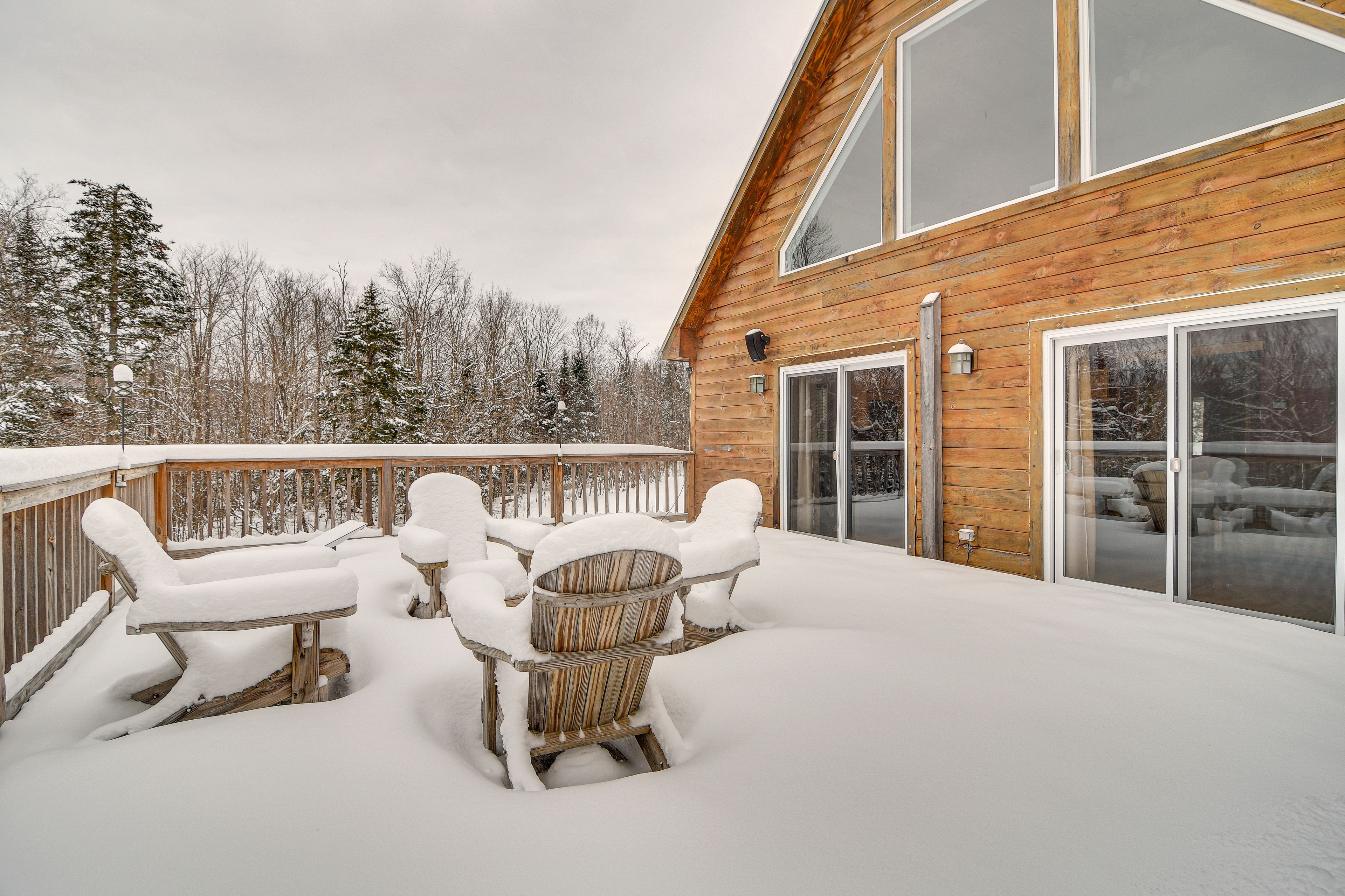 Cabin Exterior | Furnished Deck