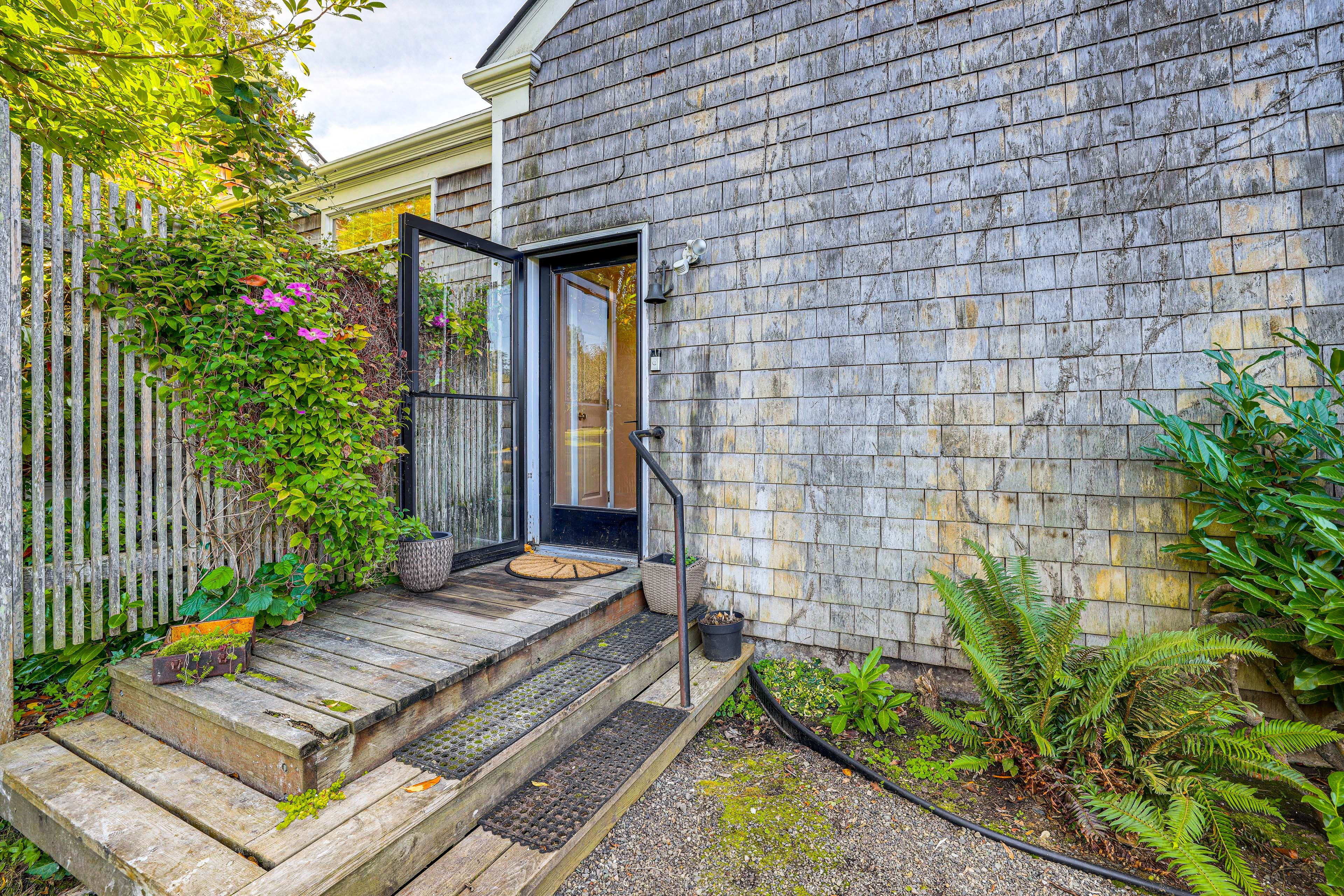 Private Entrance | Ring Doorbell