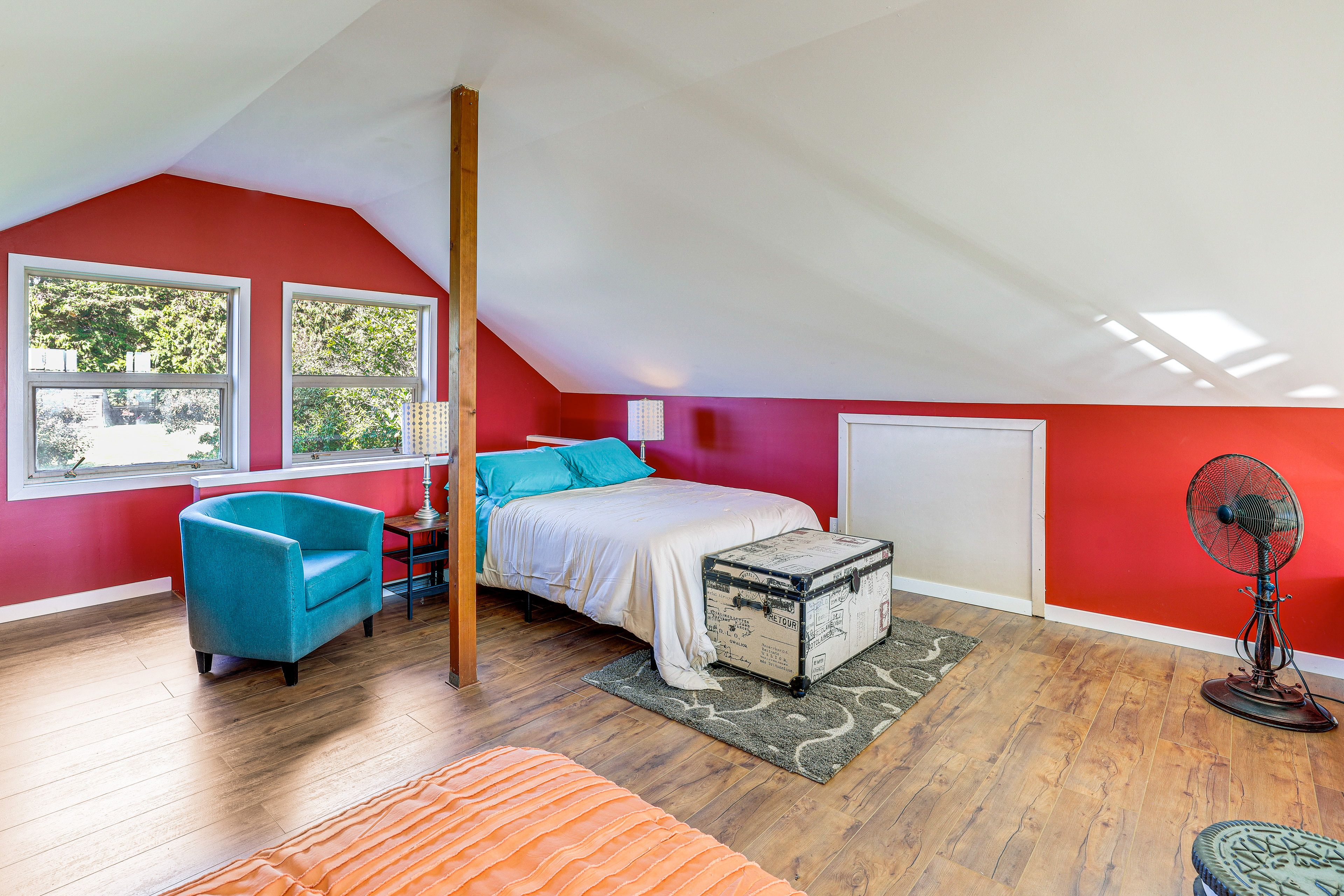 Loft | Full Bed | 2 Twin Beds | Top Floor
