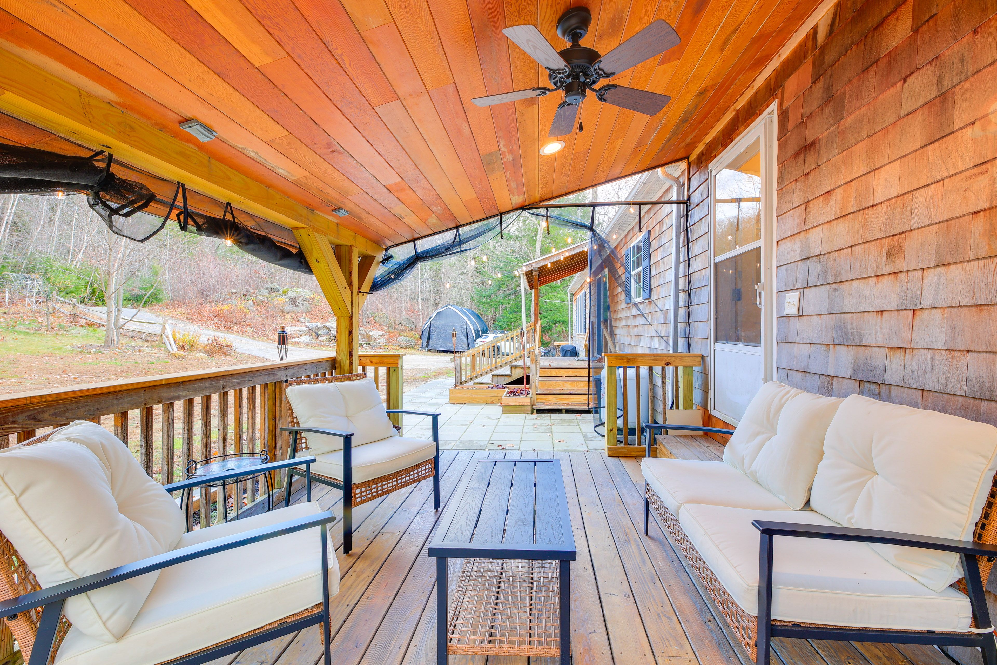 Screened Porch | Outdoor Seating
