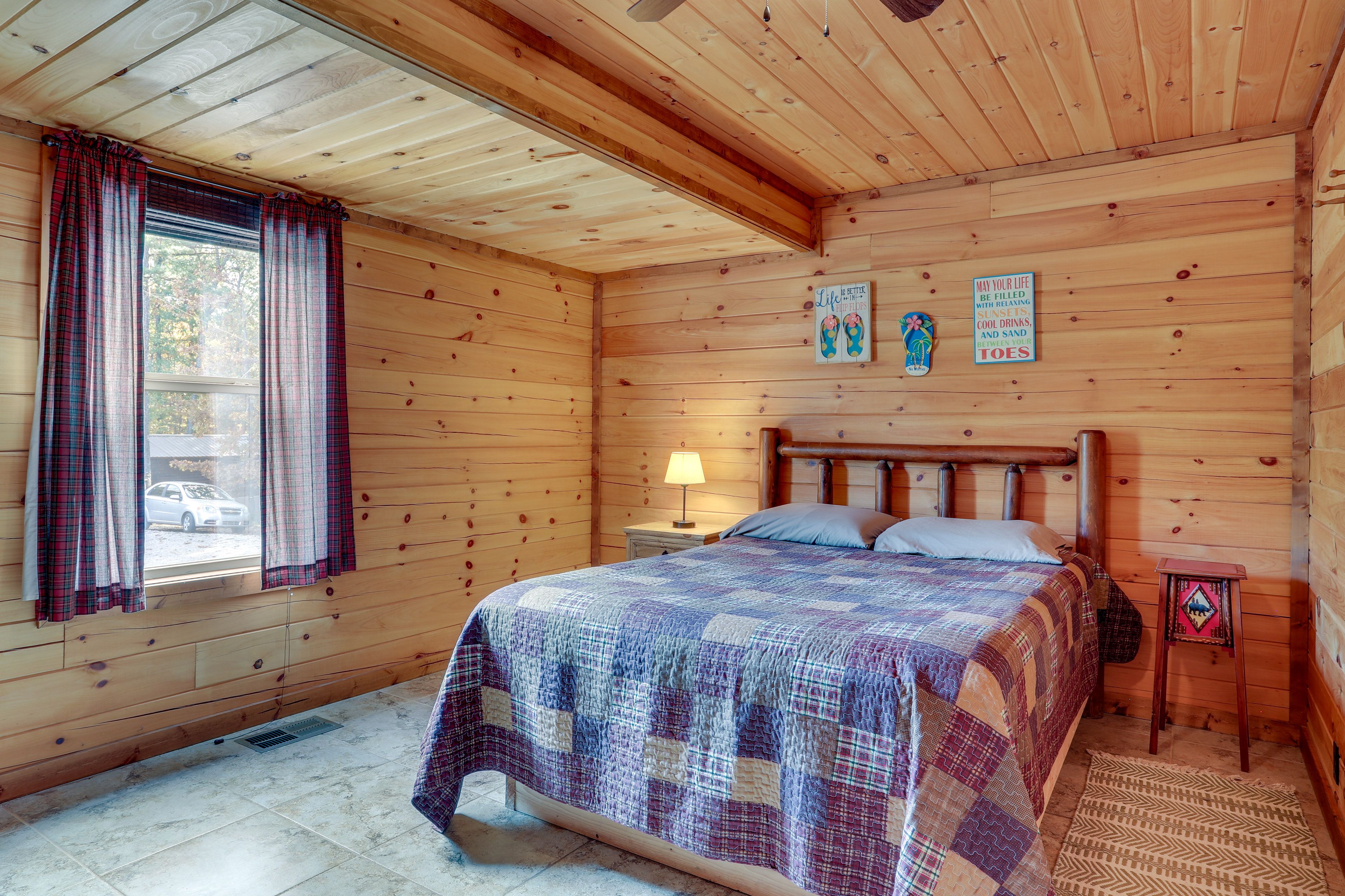 Bedroom 1 | 1st Floor | Queen Bed | Linens Provided