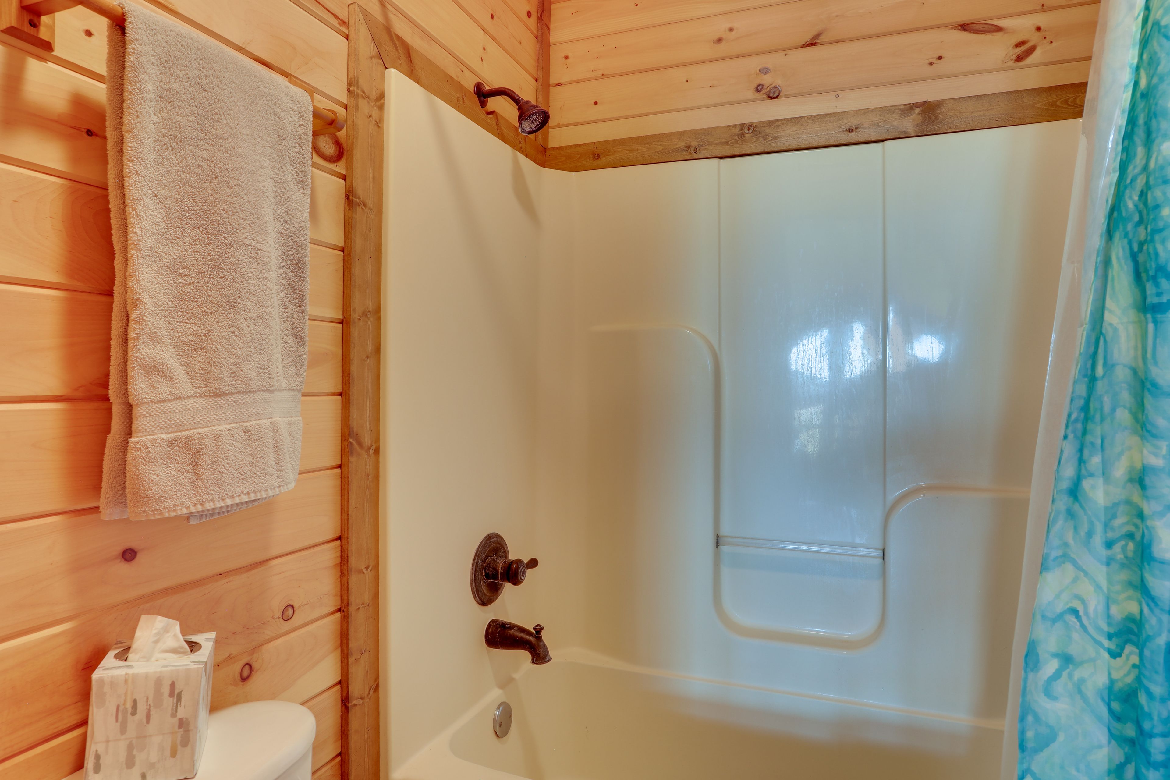 Full Bathroom | 2nd Floor | Hair Dryer