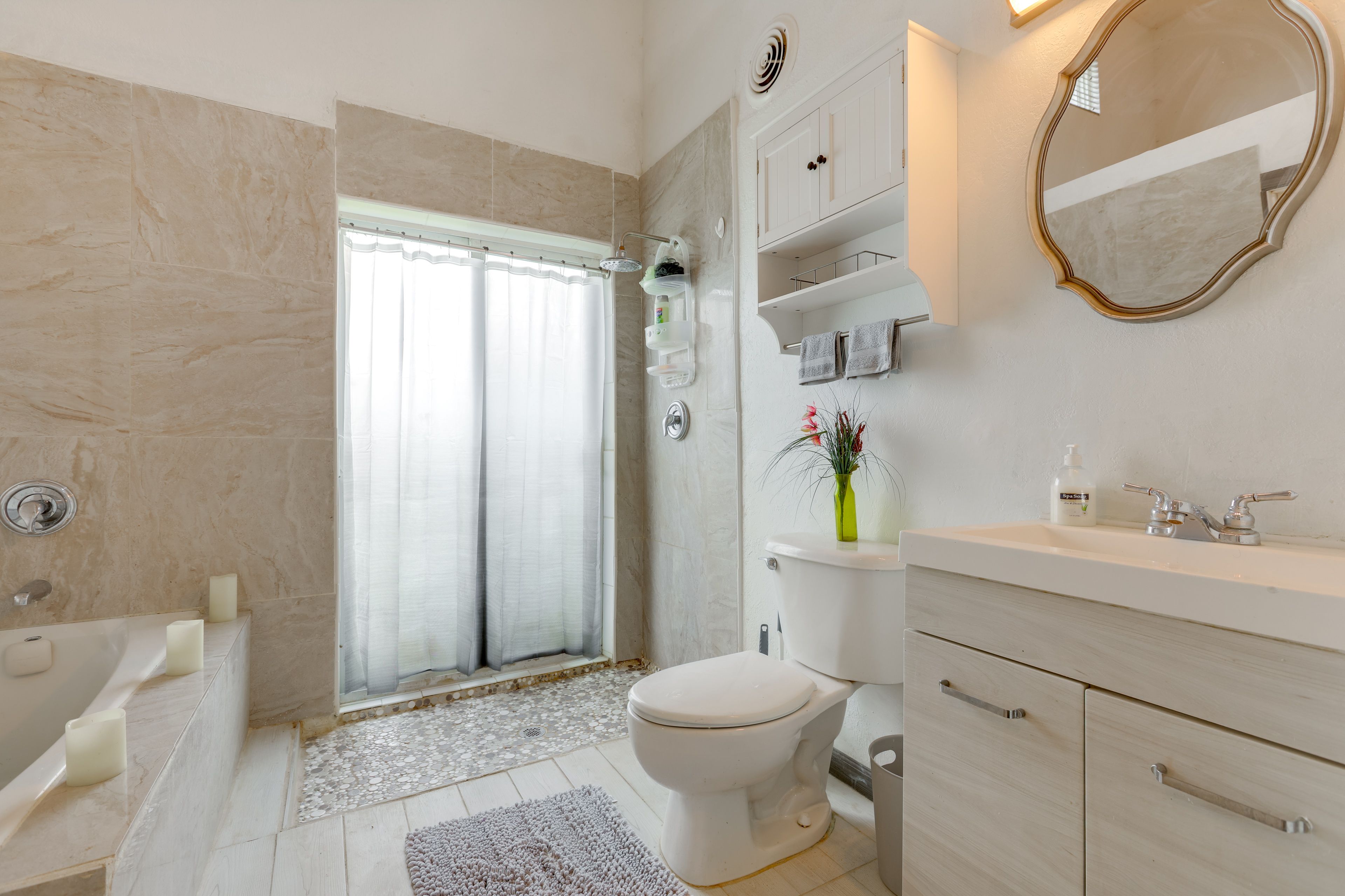 Bathroom | Towels Provided