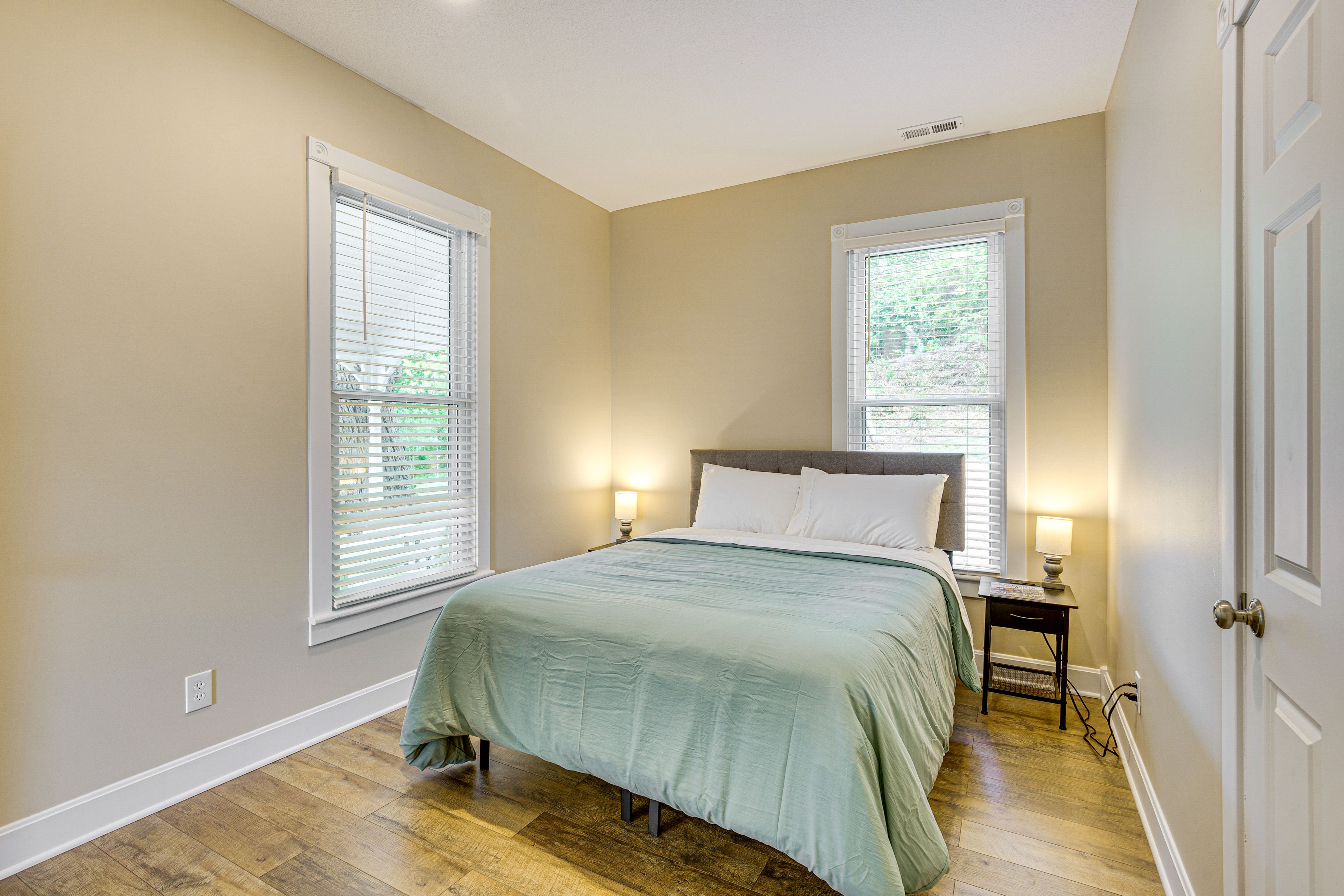 Bedroom 3 | Queen Bed | 1st Floor