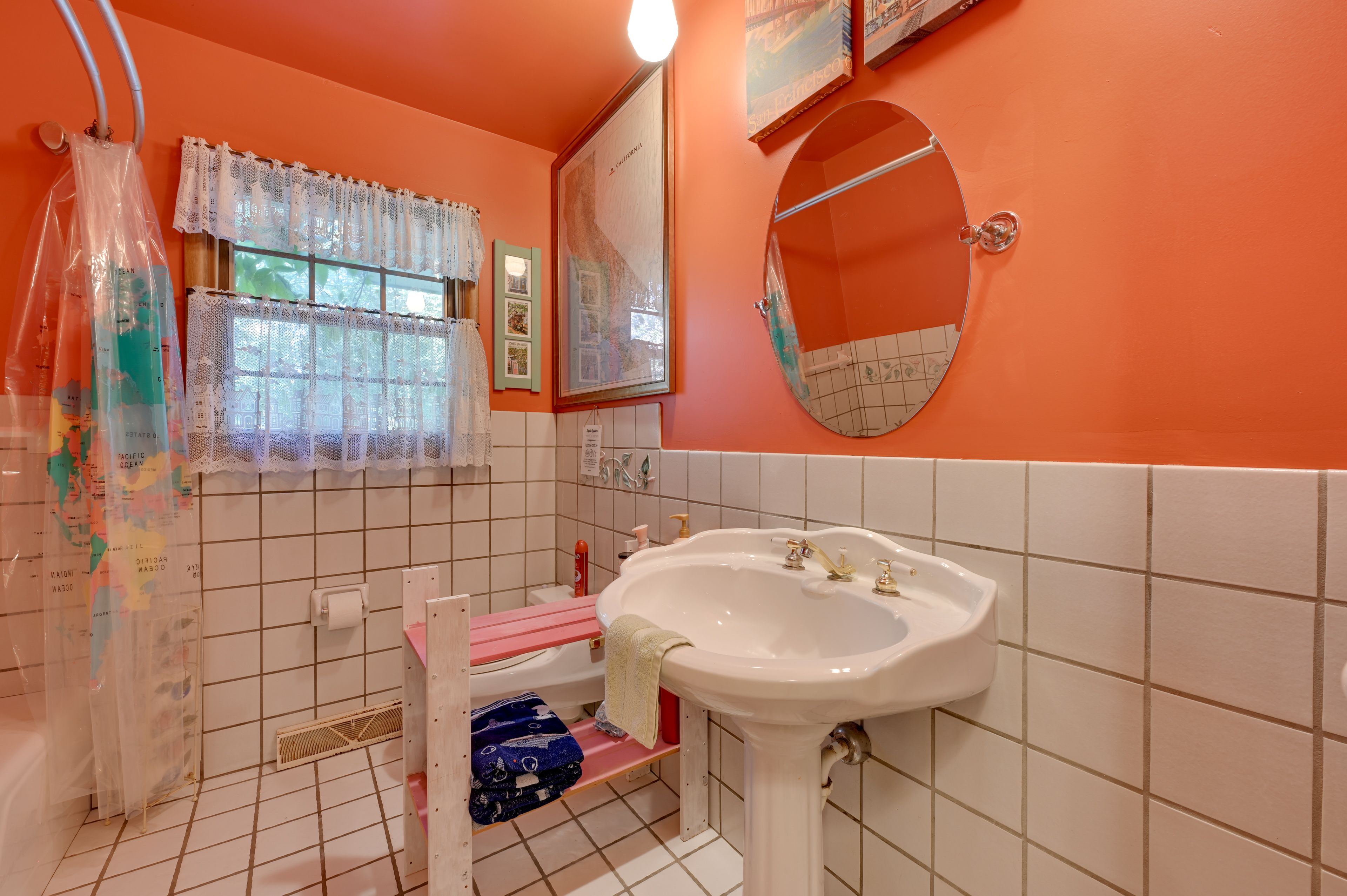 Full Bathroom