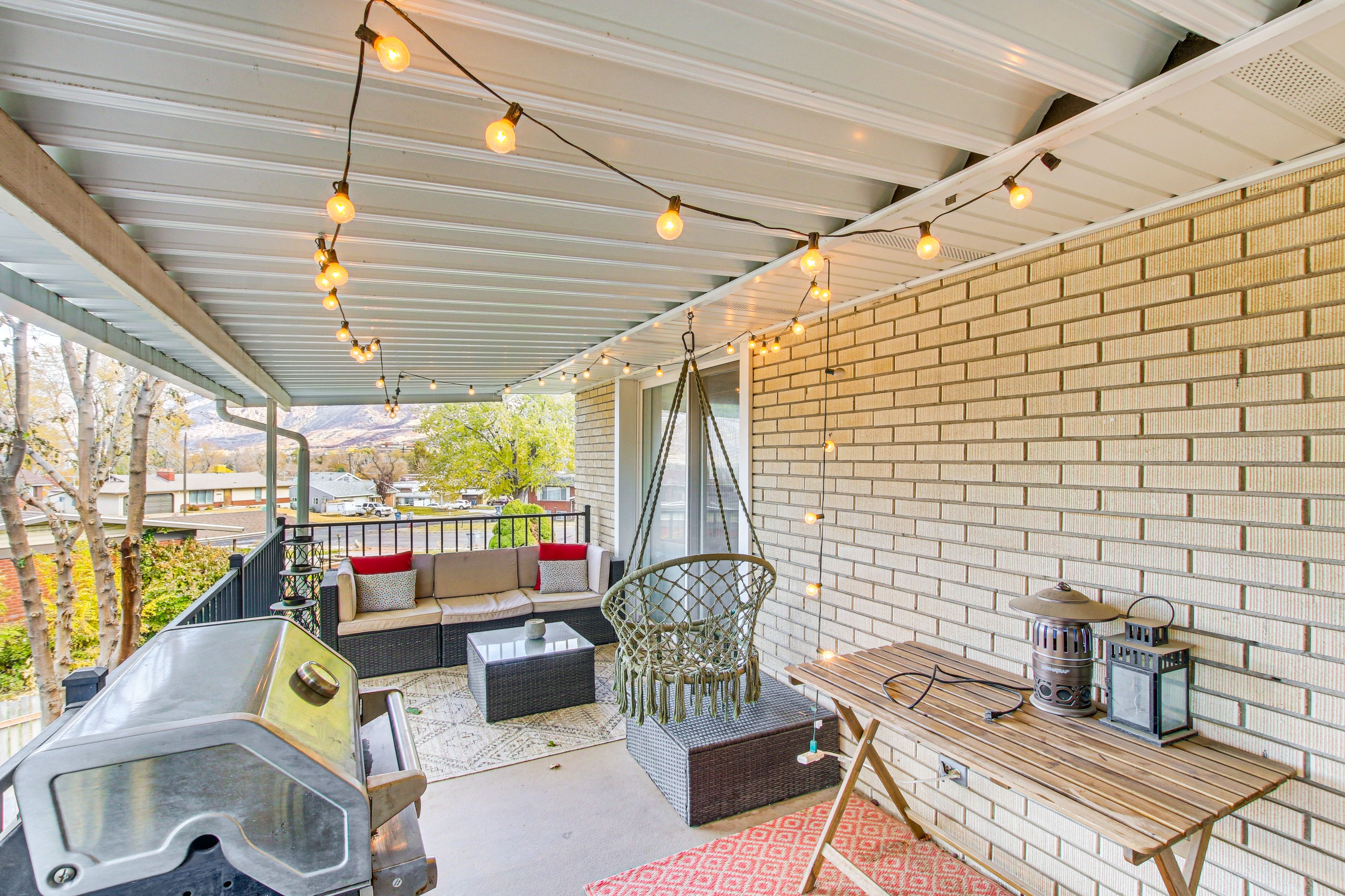 Covered Deck | Gas Grill