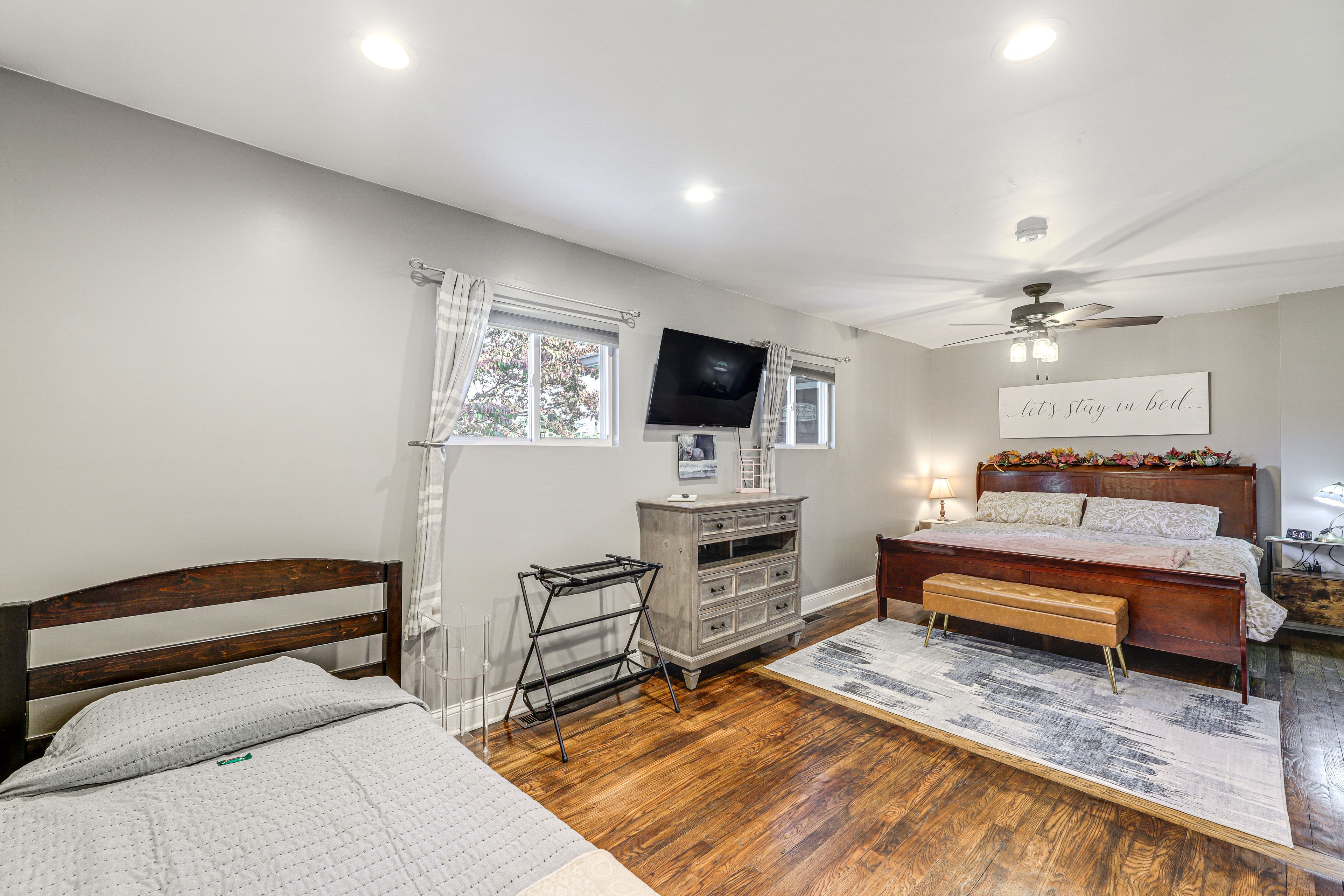 Bedroom 1 | King Bed | Twin Bed | Main Floor | Linens Provided