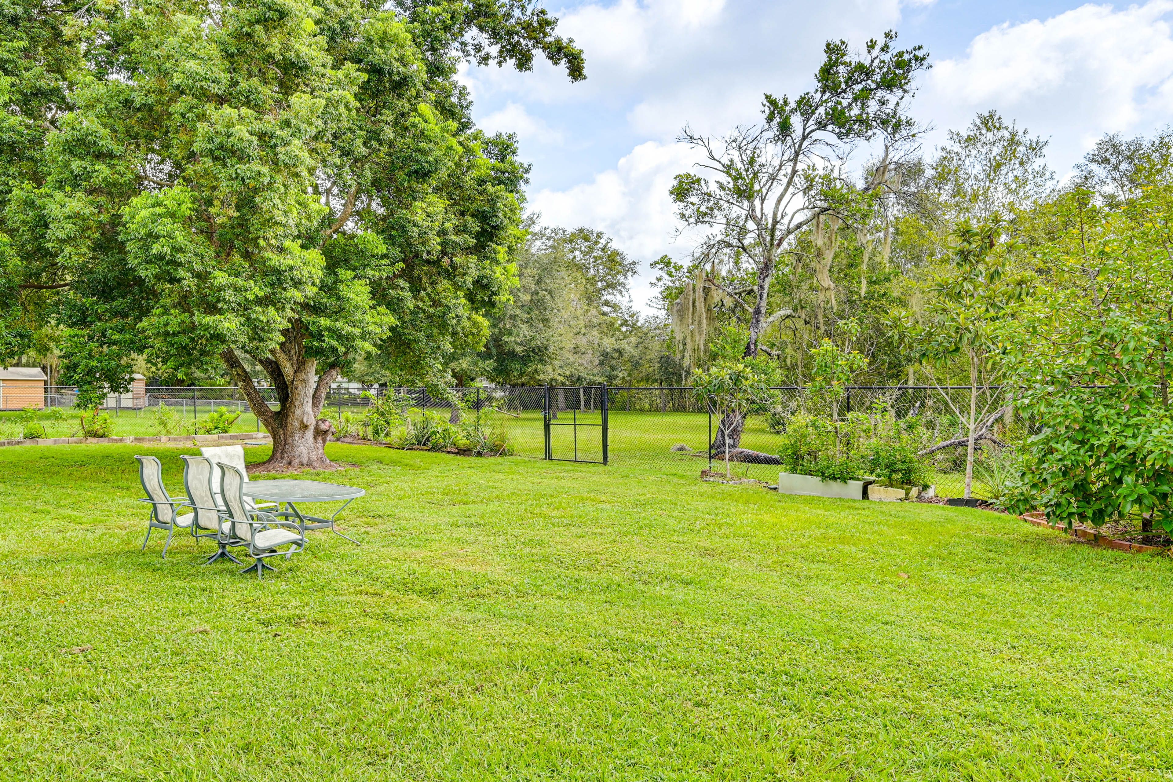 Fenced-In Backyard | 2 Mi to Lake Park