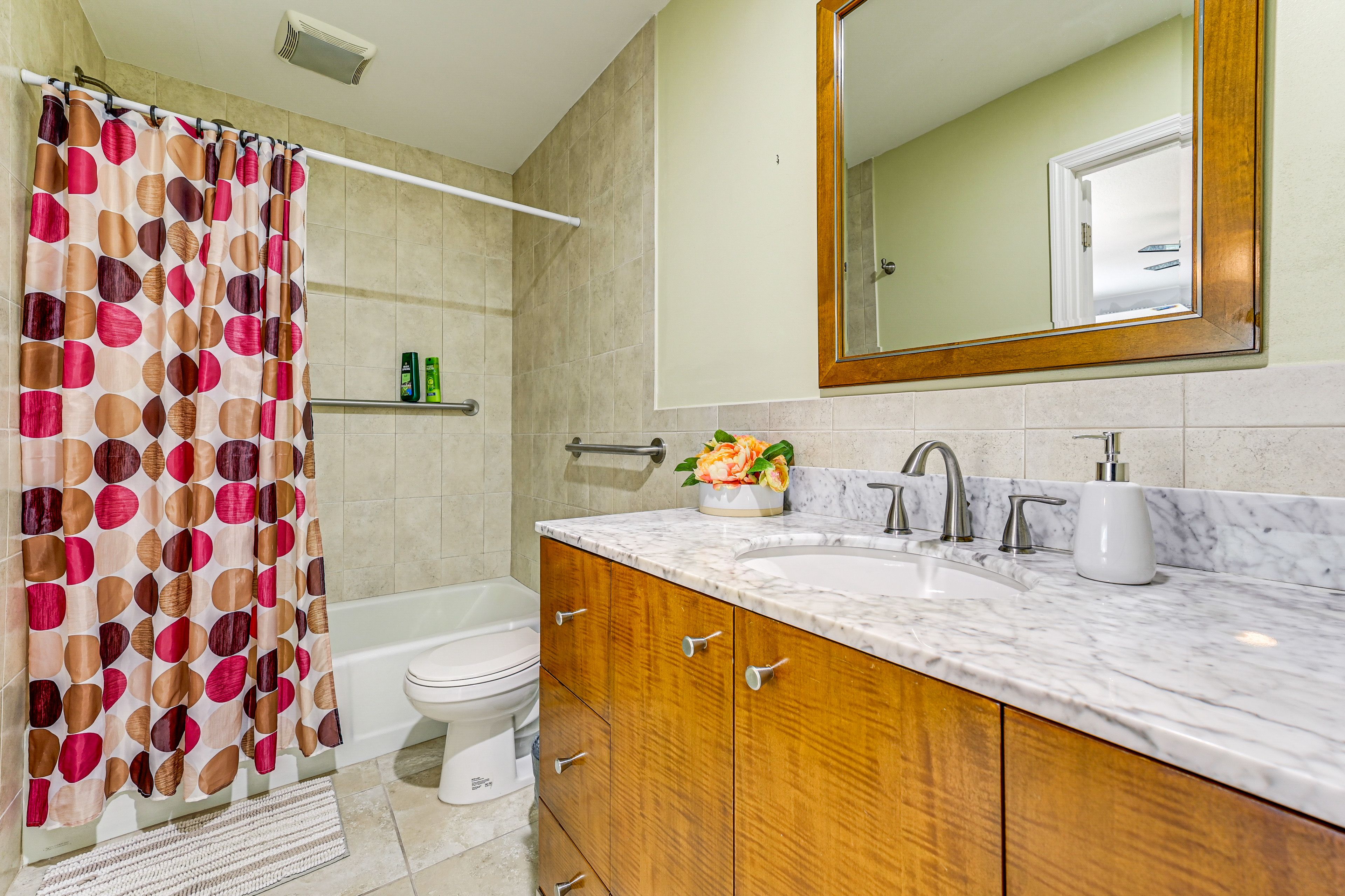 En-Suite Bathroom | Towels Provided | Complimentary Toiletries