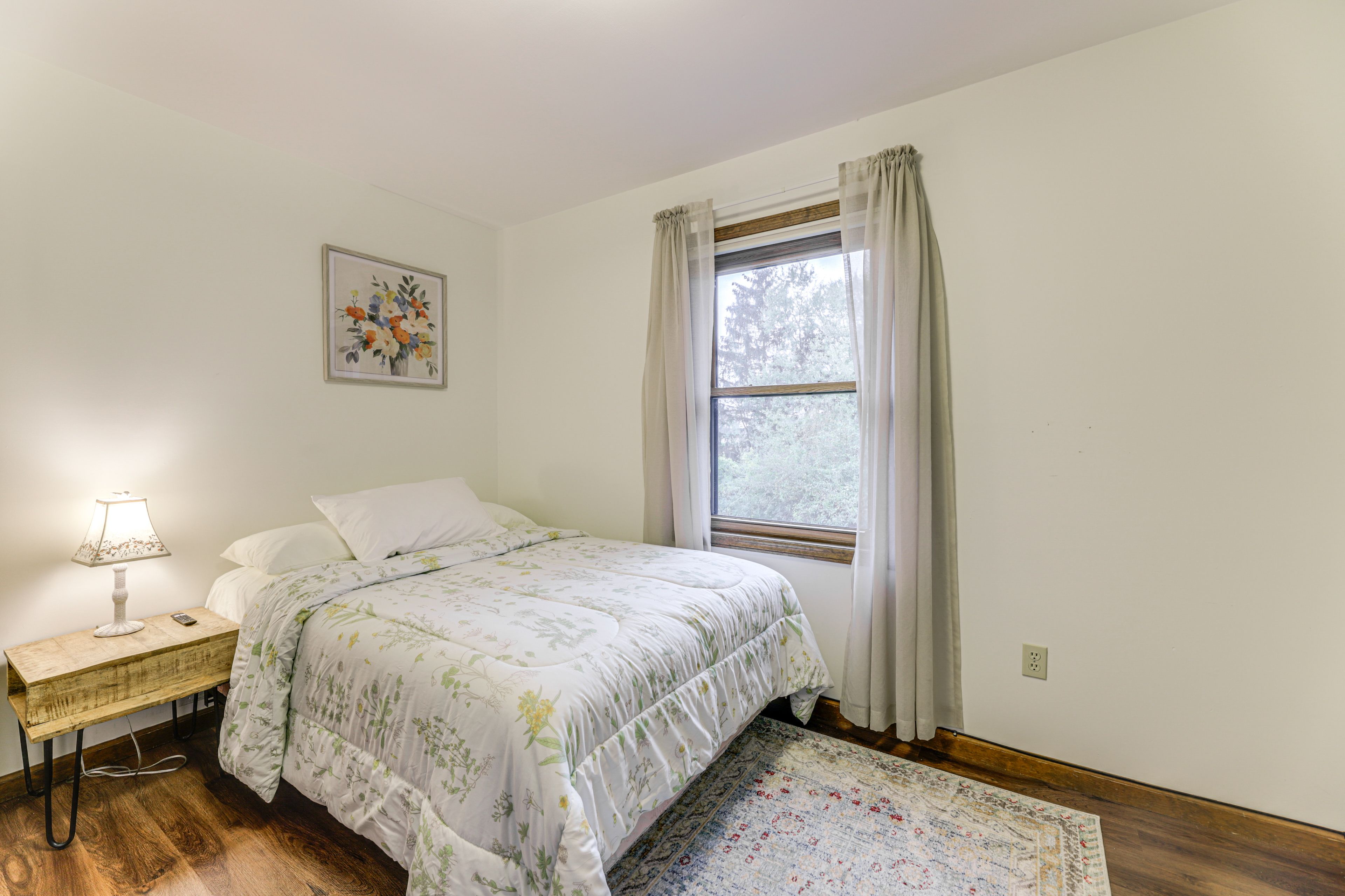 Bedroom 3 | 2nd Floor | Queen Bed | Linens Provided