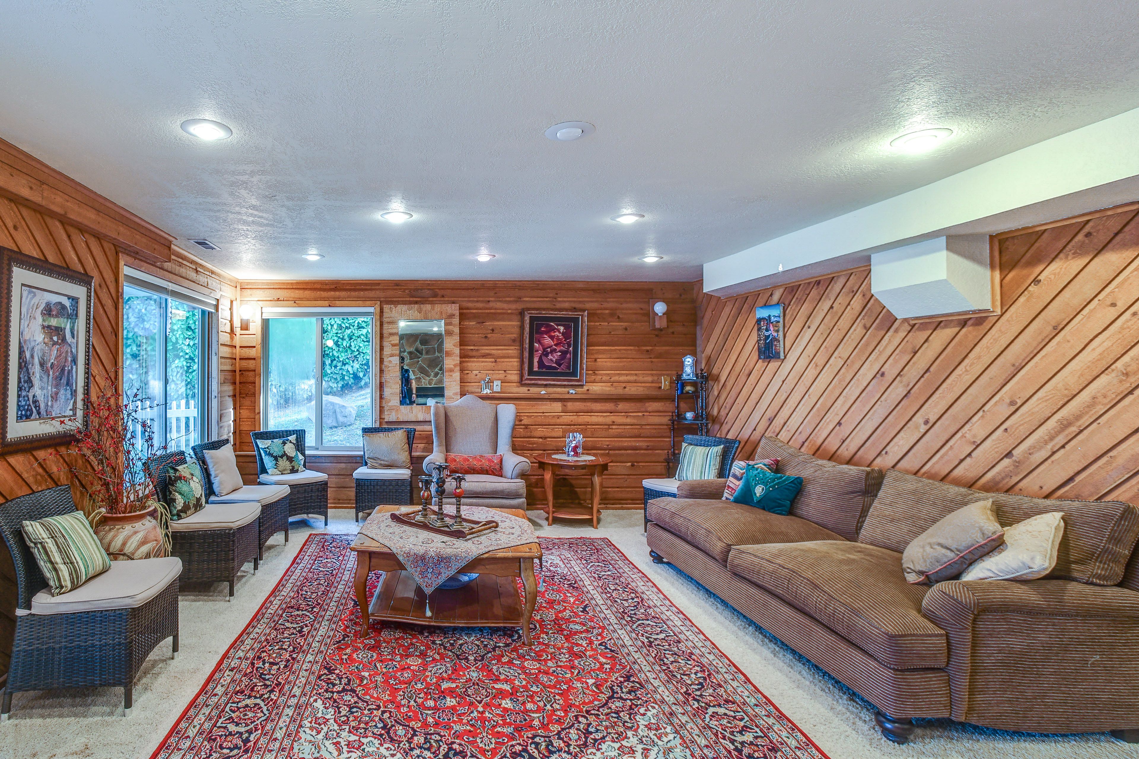 Den | Lower Level | Smart TV | Fireplace