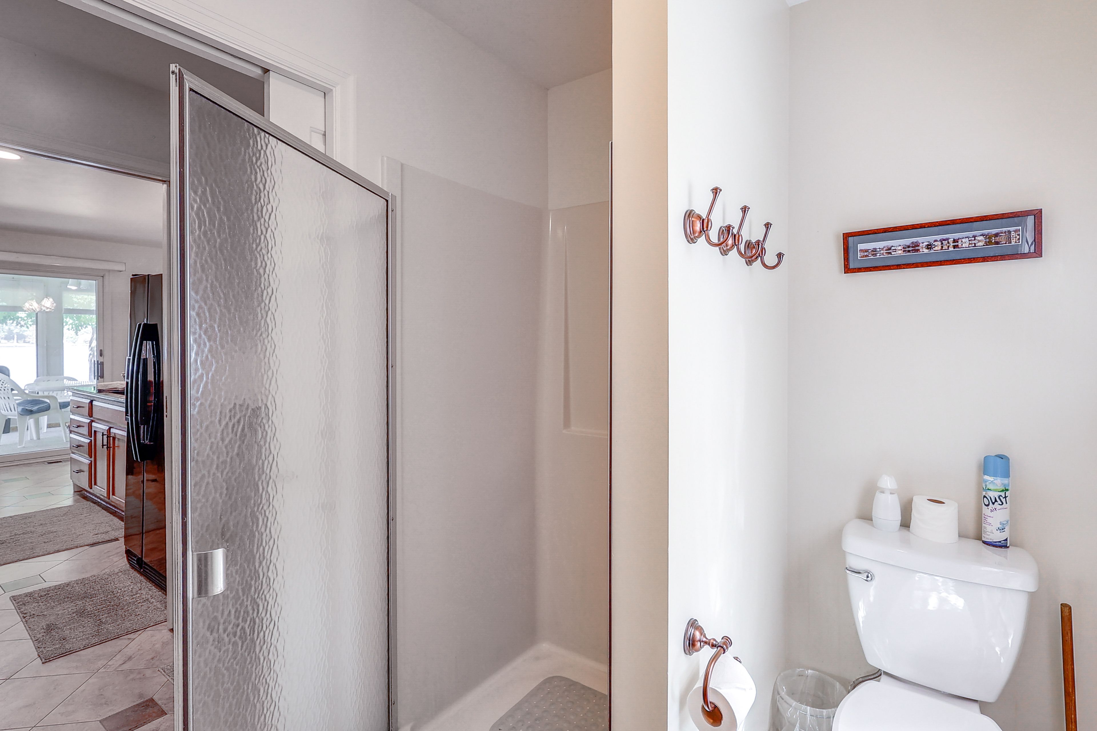 Full Bathroom | 1st Floor